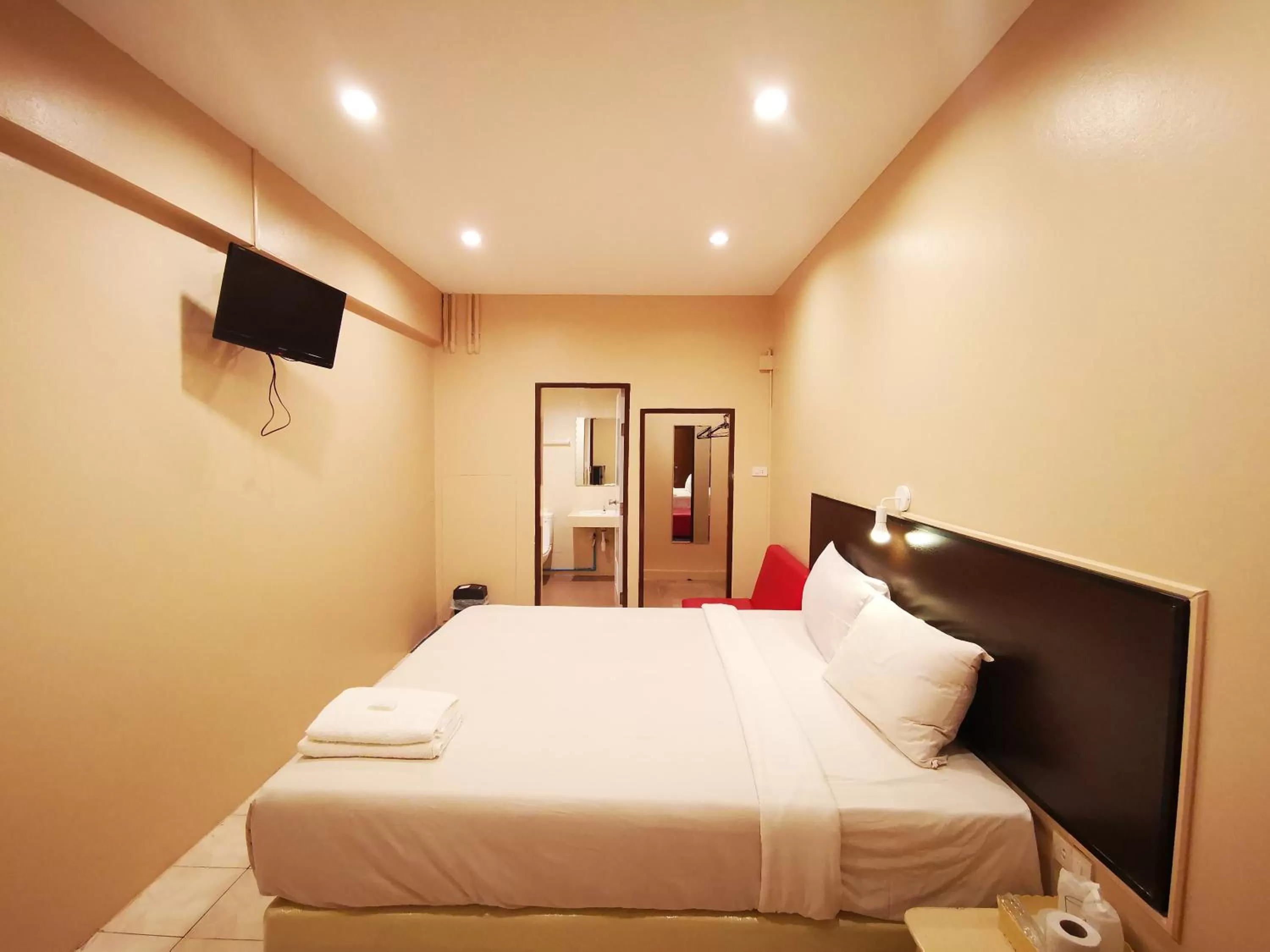 Bed in KKinn South Pattaya