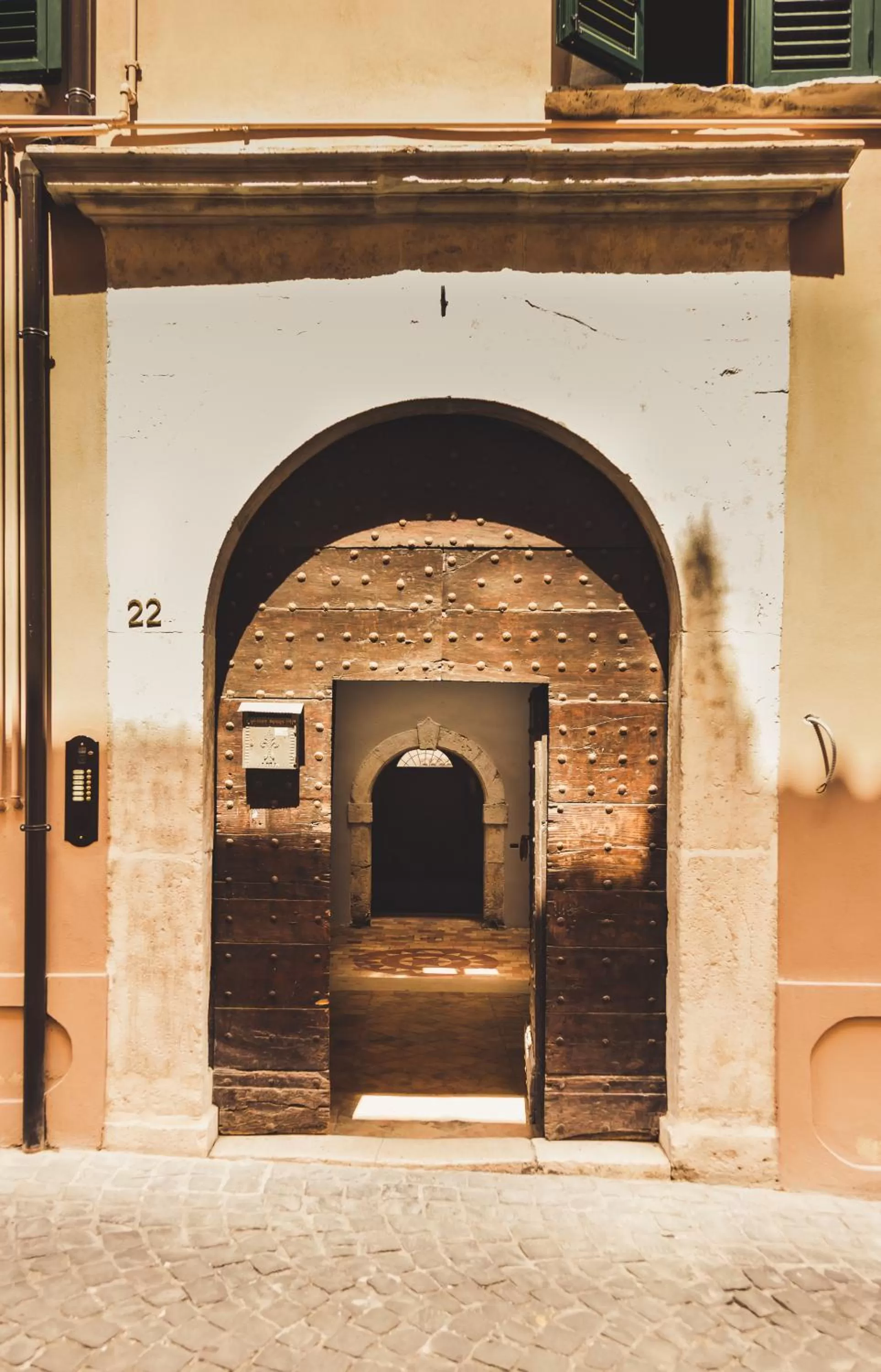 Facade/entrance in La Rondine
