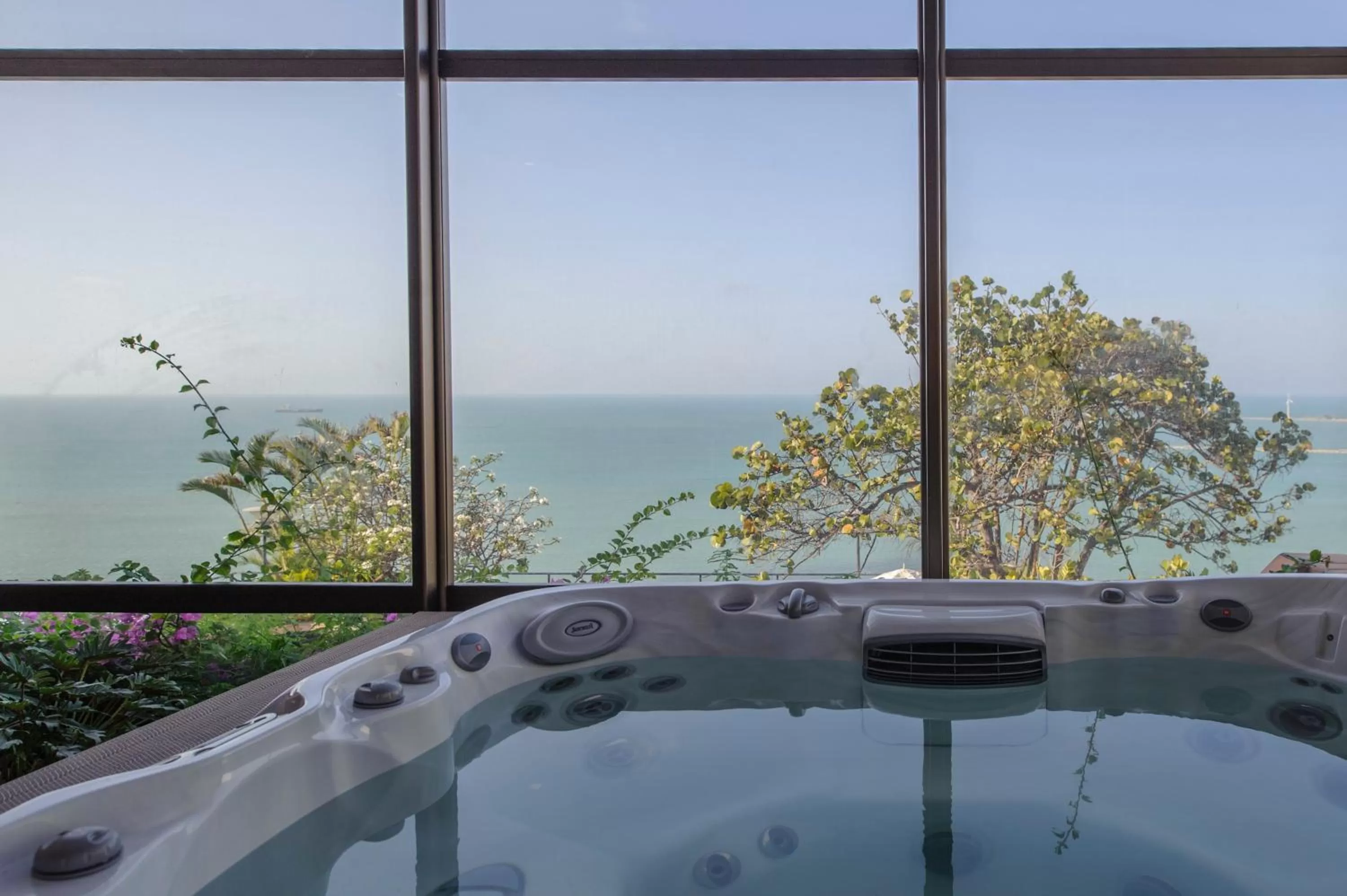 Hot Tub in Hotel Gran Marquise