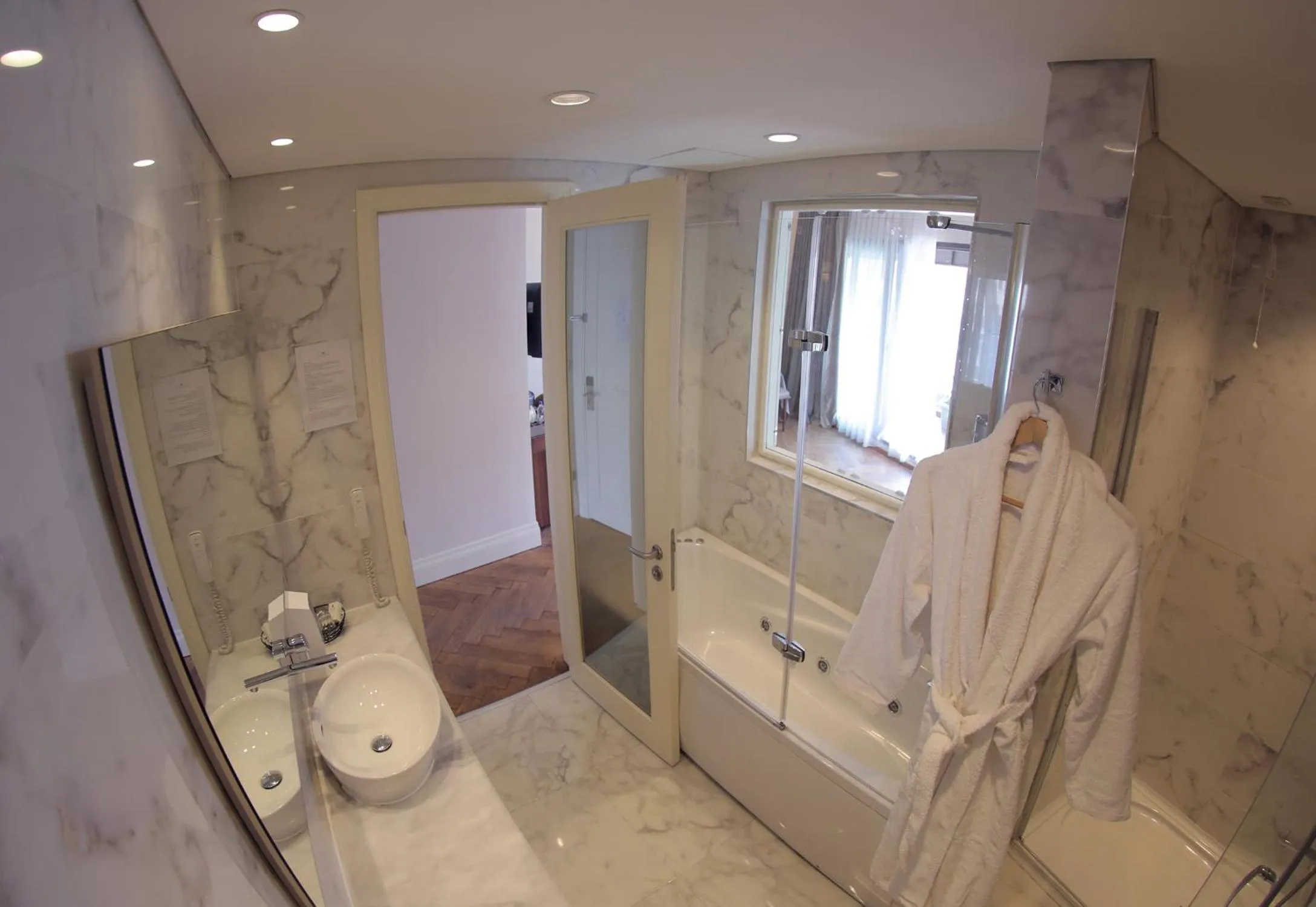 Bathroom in Hotel Morione & Spa Center