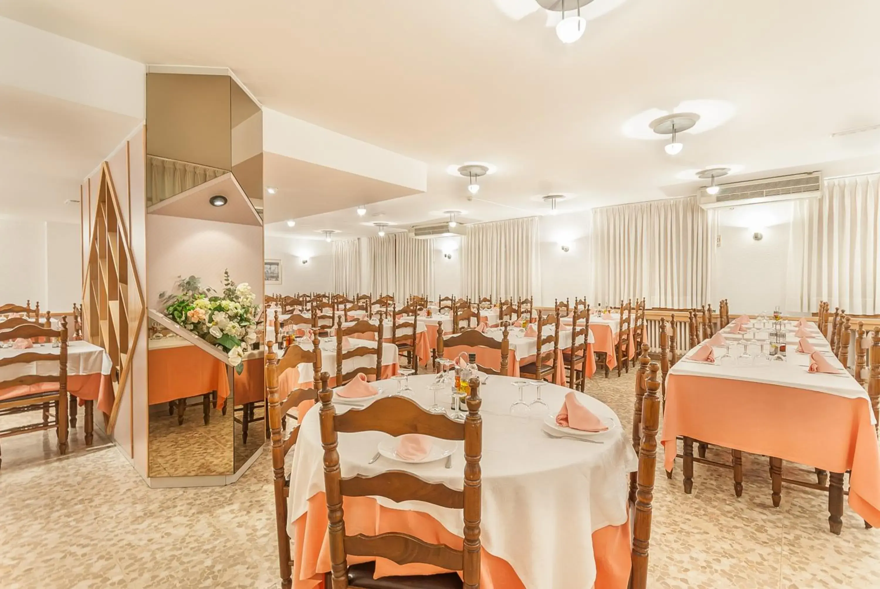 Restaurant/Places to Eat in Montecarlo