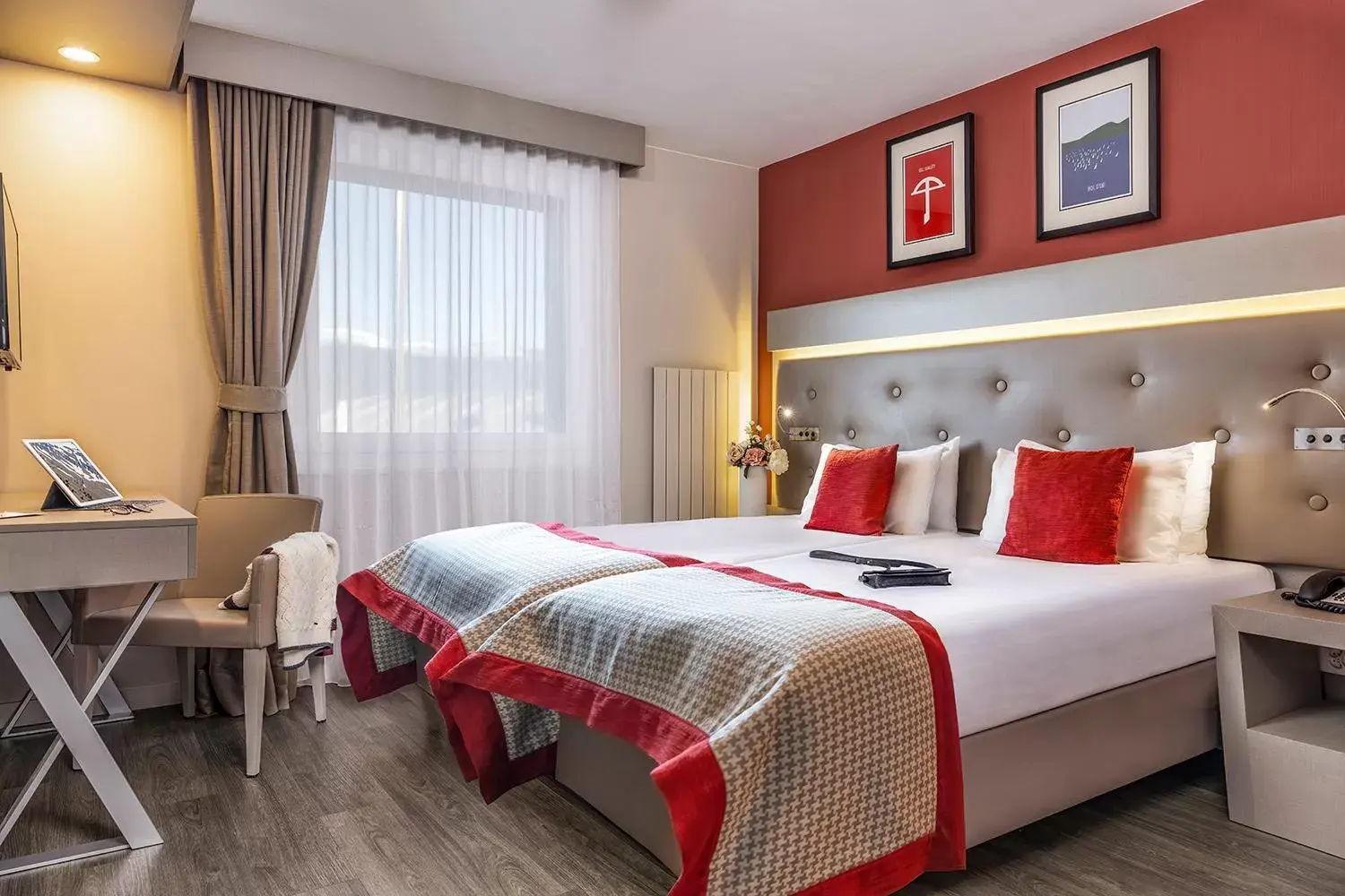 Bedroom, Bed in Everness Hotel & Resort