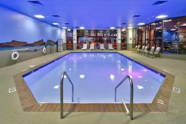 Swimming pool in Ramada by Wyndham Albuquerque Midtown Swimming pool in Ramada by Wyndham Albuquerque Midtown