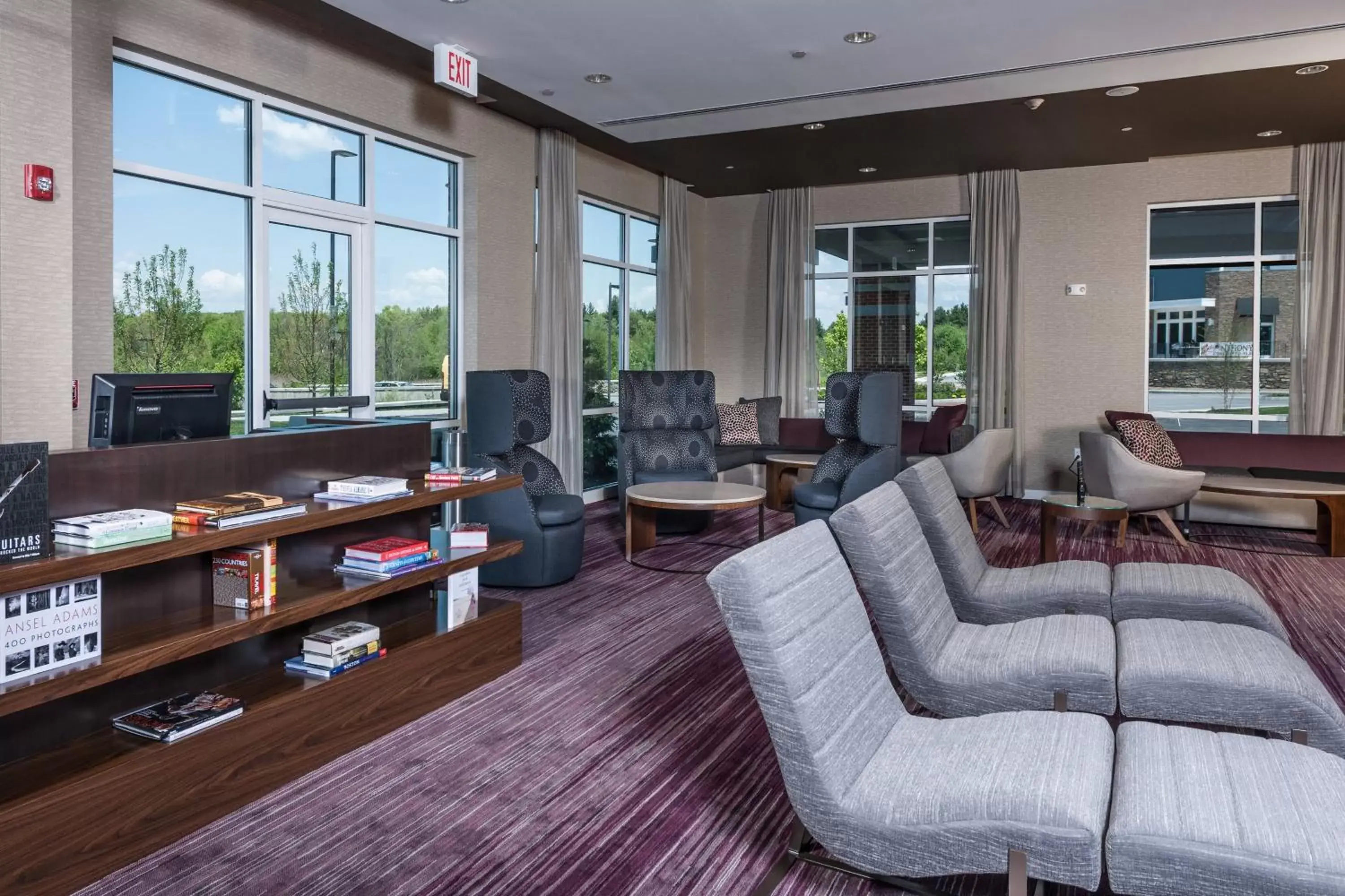 Lobby or reception in Courtyard by Marriott Boston Littleton