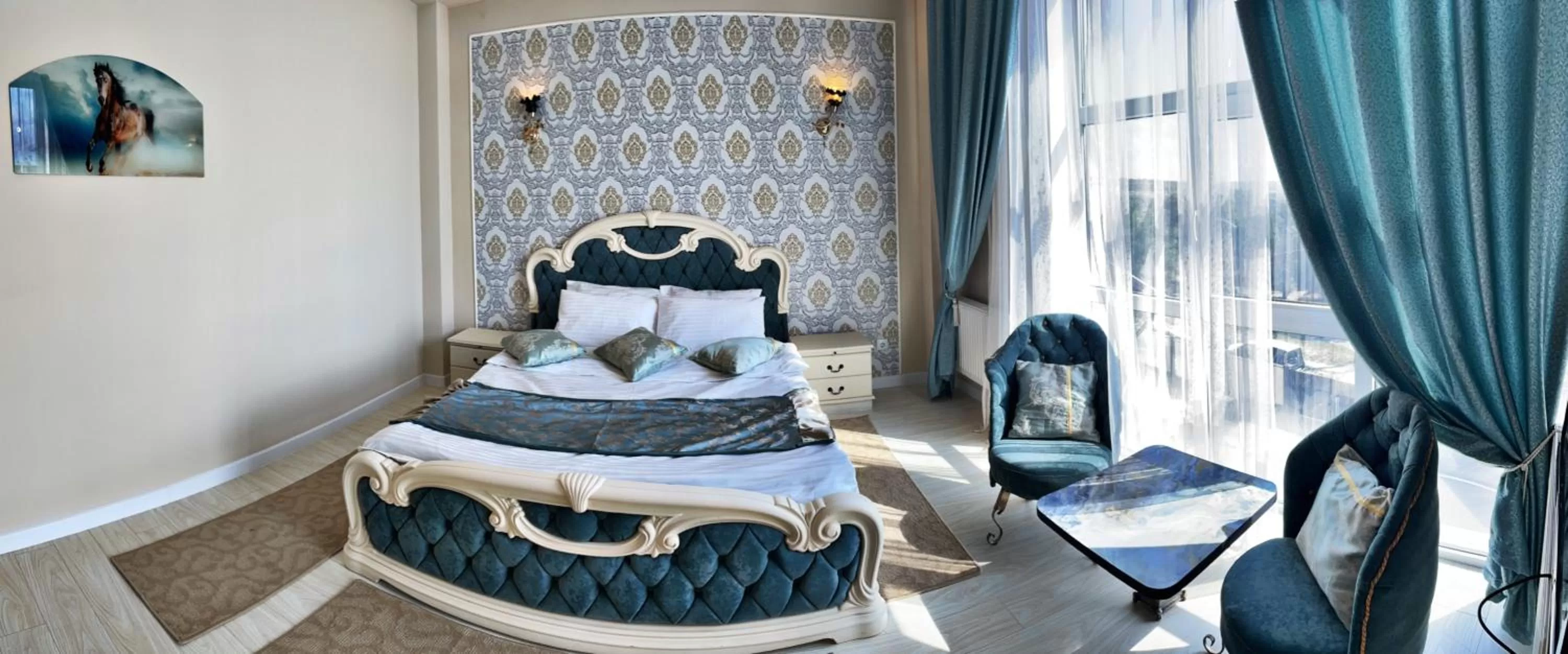 Deluxe Queen Room in Diamond Hotel