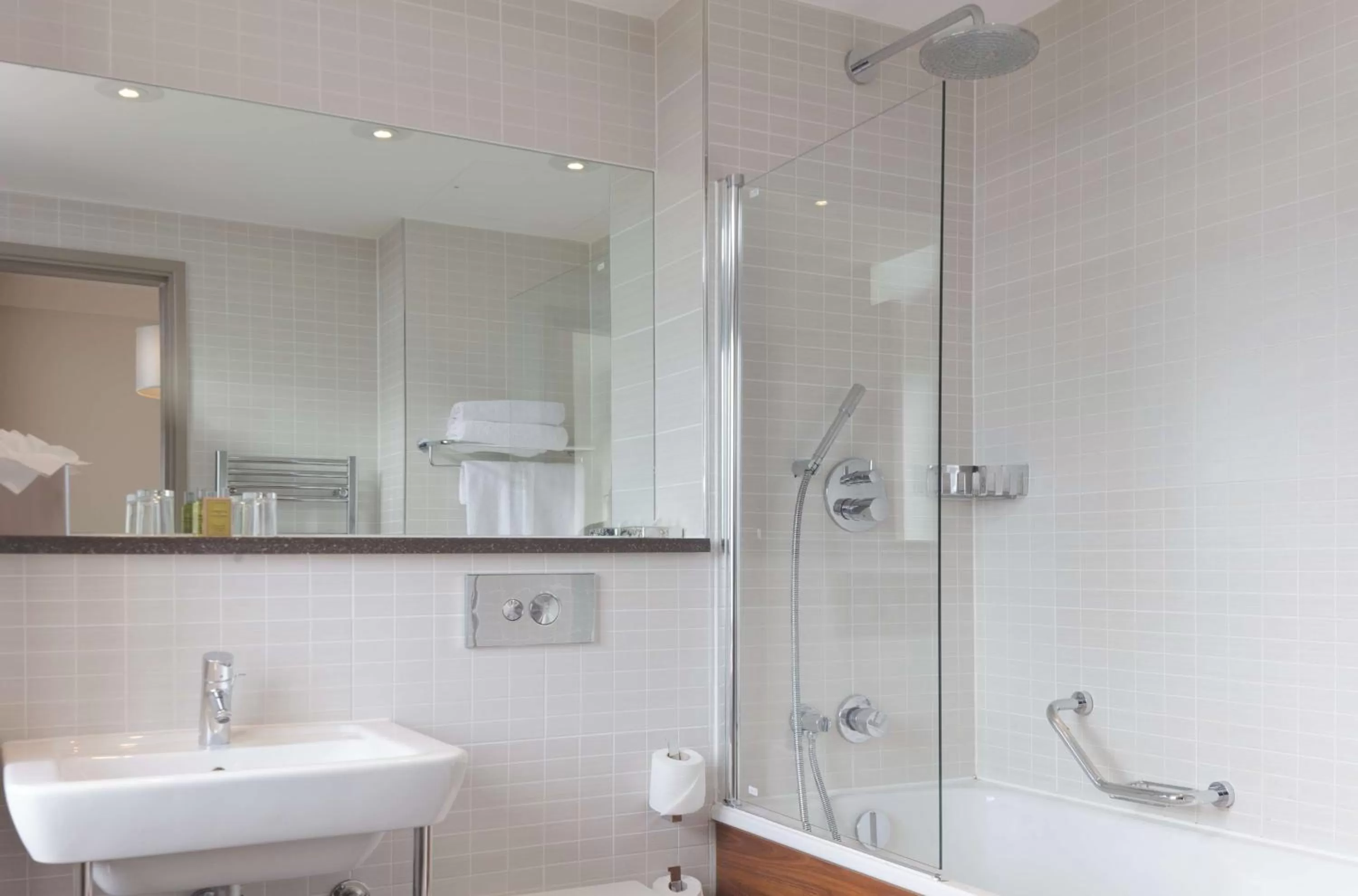 Bathroom in DoubleTree by Hilton Harrogate Majestic Hotel & Spa