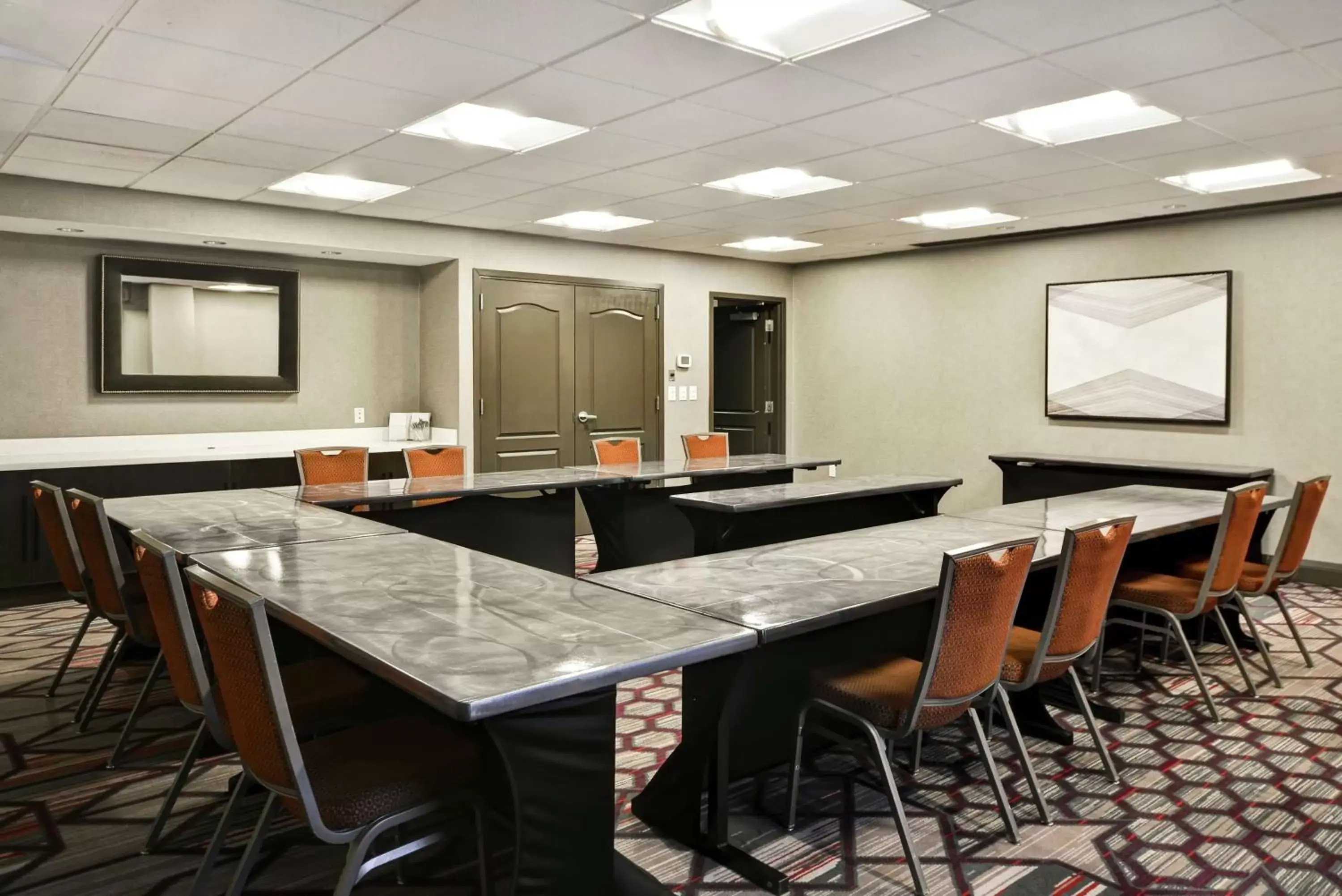 Meeting/conference room in Hampton Inn & Suites Columbus-Easton Area