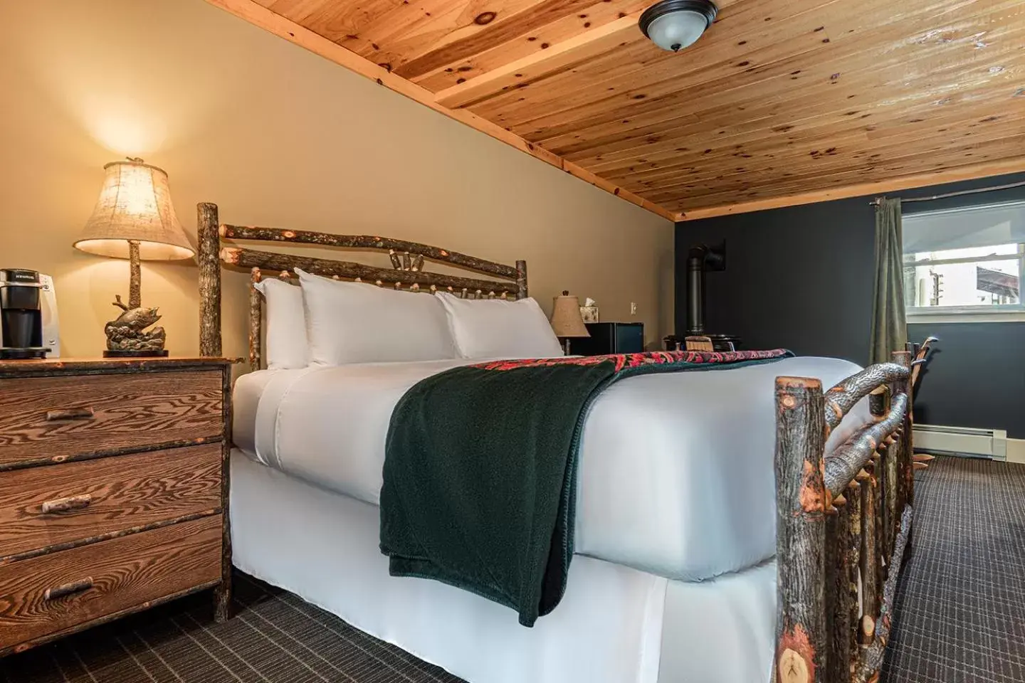 Superior King Room in The Alpine Lodge Superior King Room in The Alpine Lodge