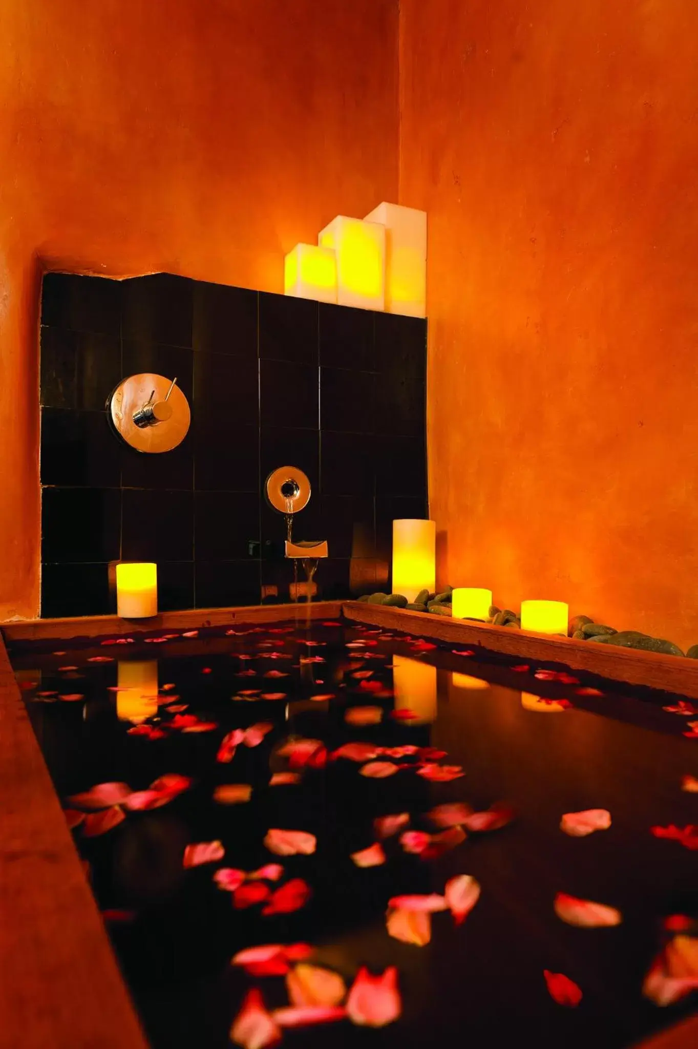 Spa and wellness centre/facilities in El Monte Sagrado Resort & Spa