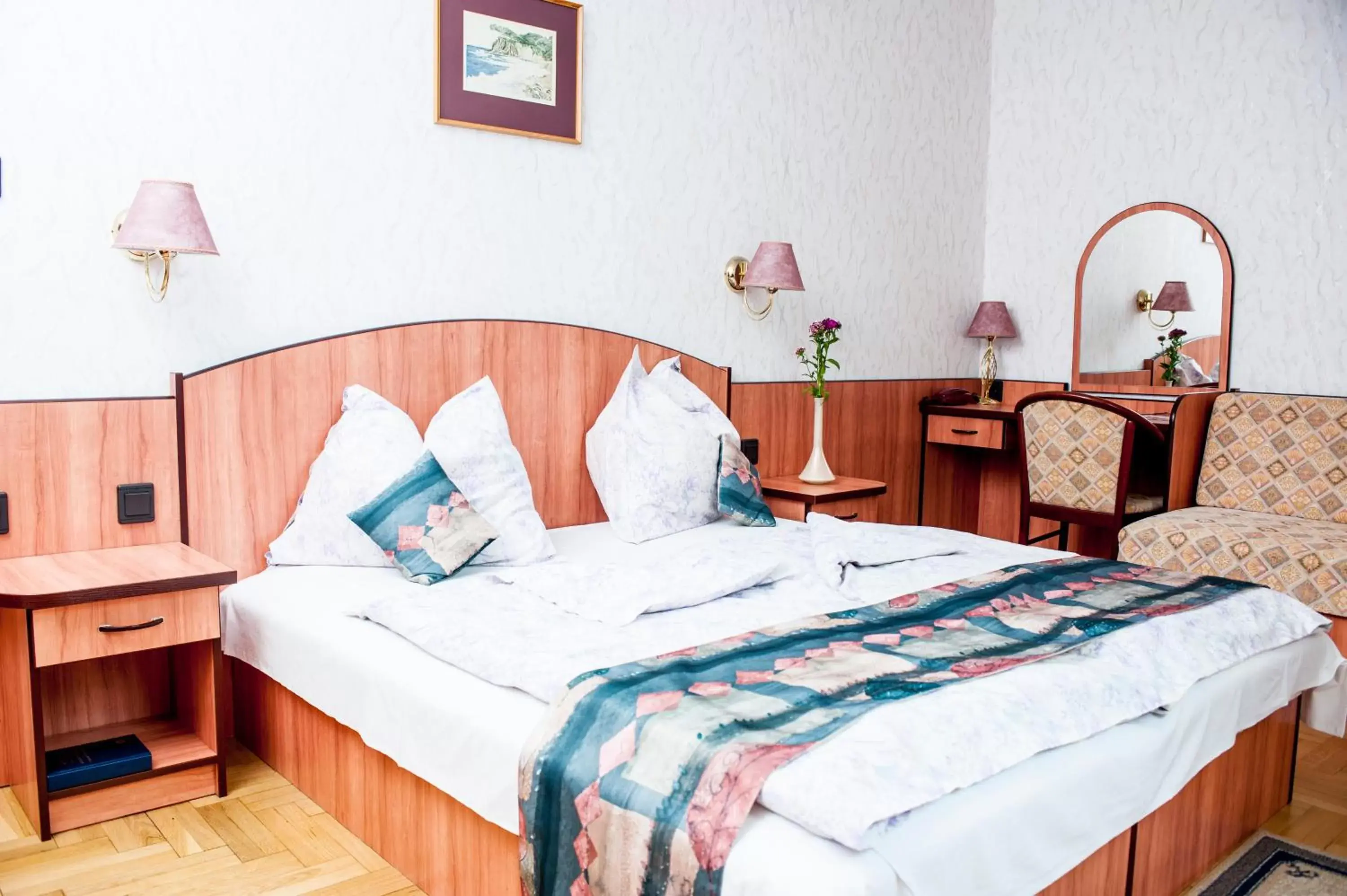 Bedroom, Bed in Beatrix Hotel