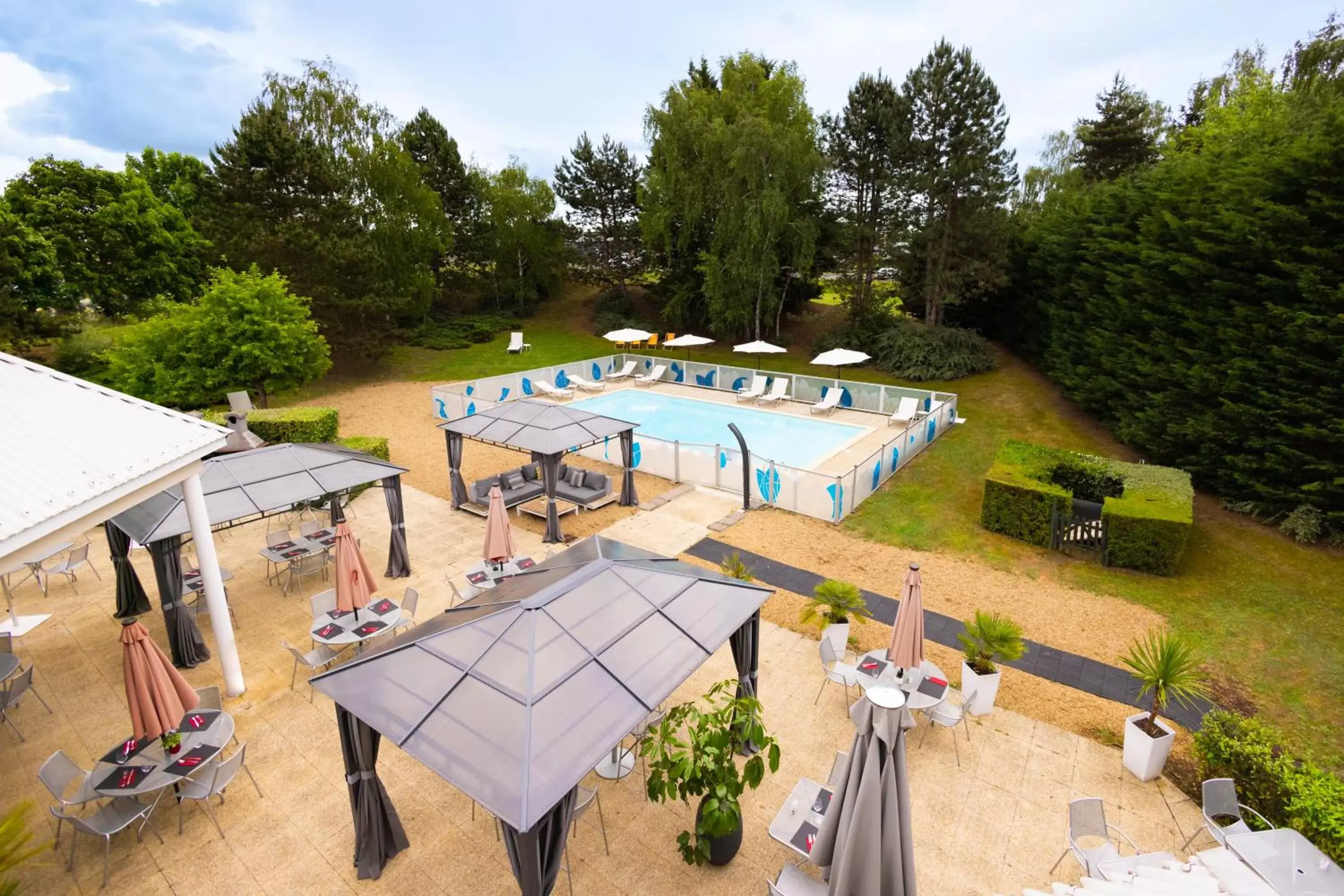 Patio, Pool View in Mercure Tours Nord