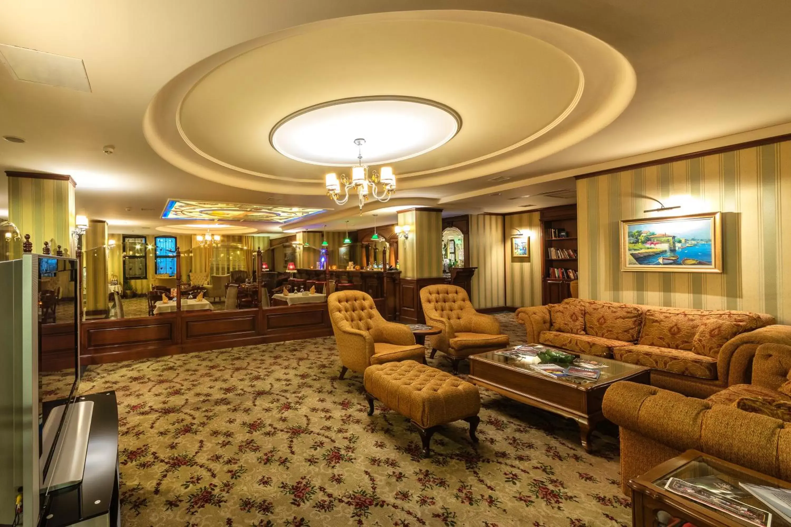 Living room, Lobby/Reception in Grand Yavuz Hotel Sultanahmet