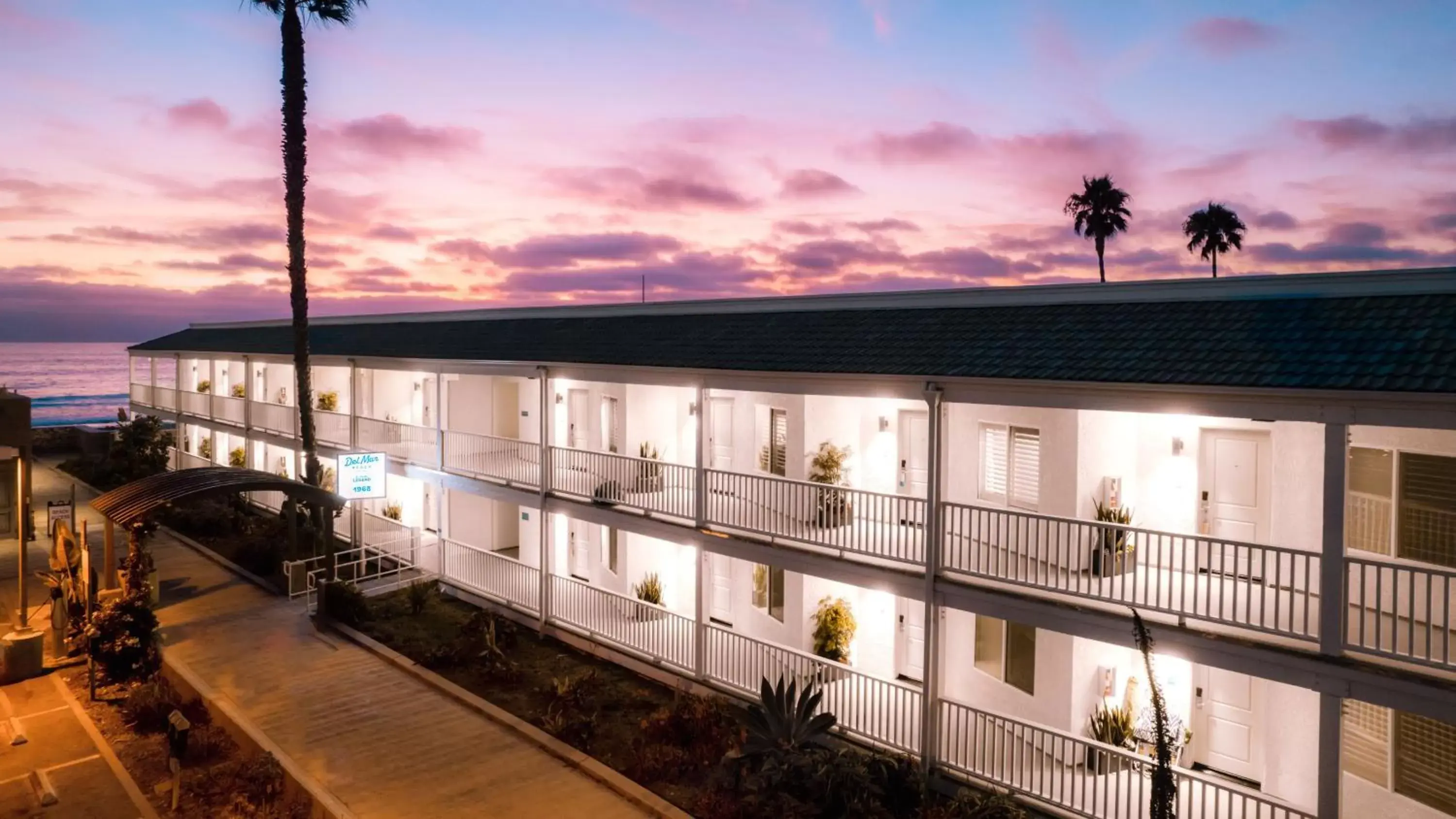 Property building in Del Mar Beach Hotel