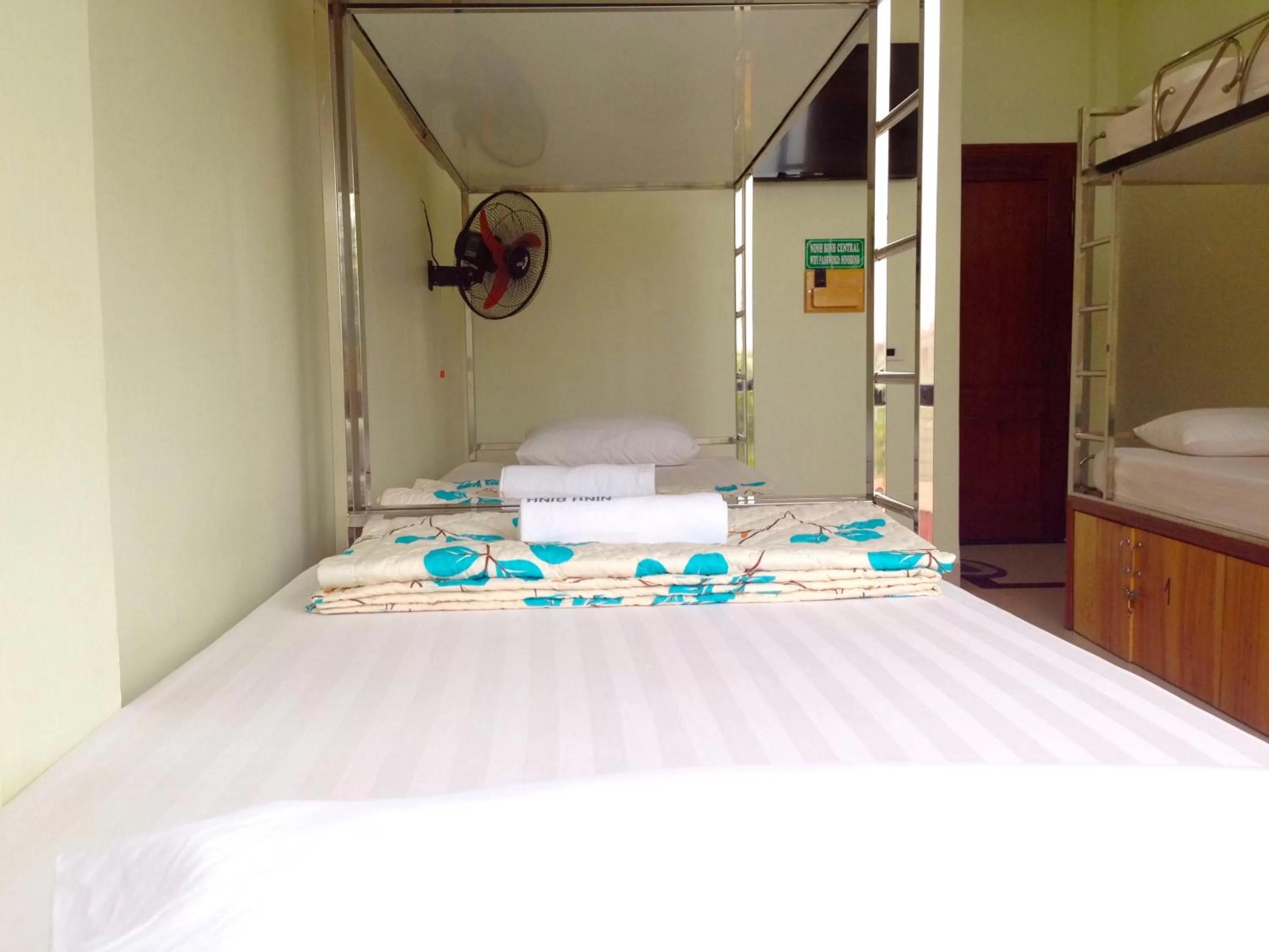 Day, Bed in Ninh Binh Central Hotel