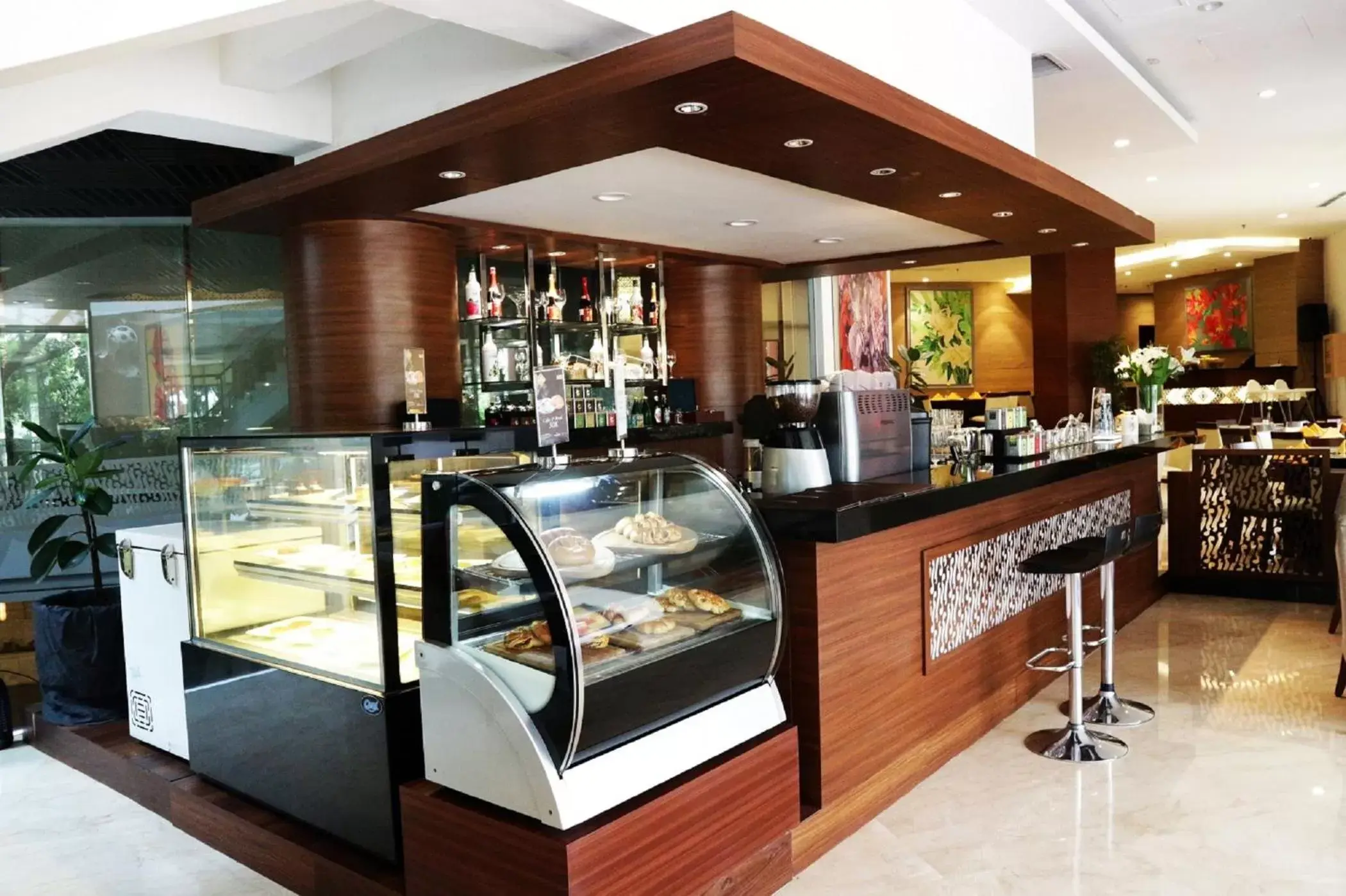 Restaurant/places to eat in Hotel Santika Premiere Bintaro