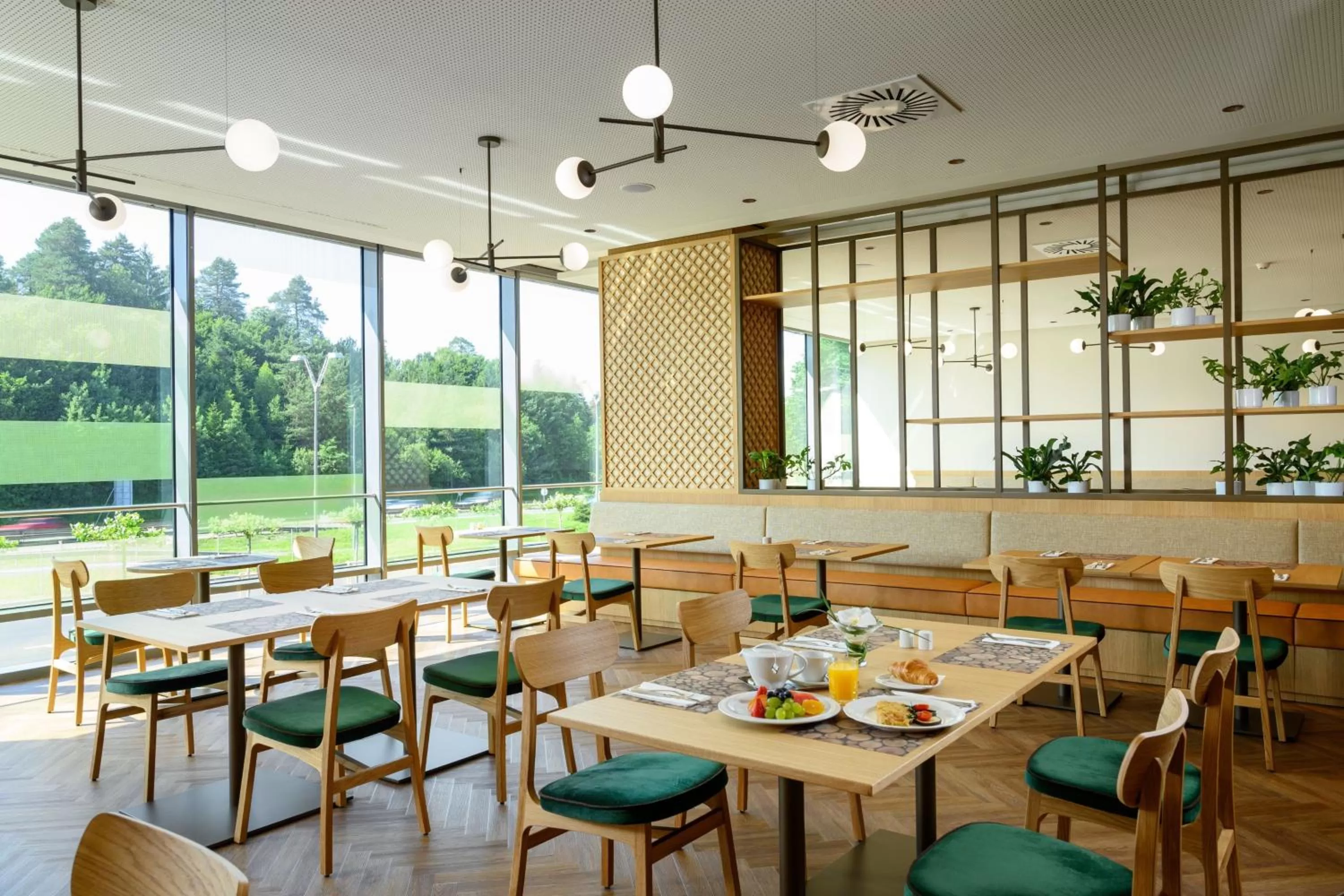 Restaurant/places to eat in Four Points by Sheraton Ljubljana Mons