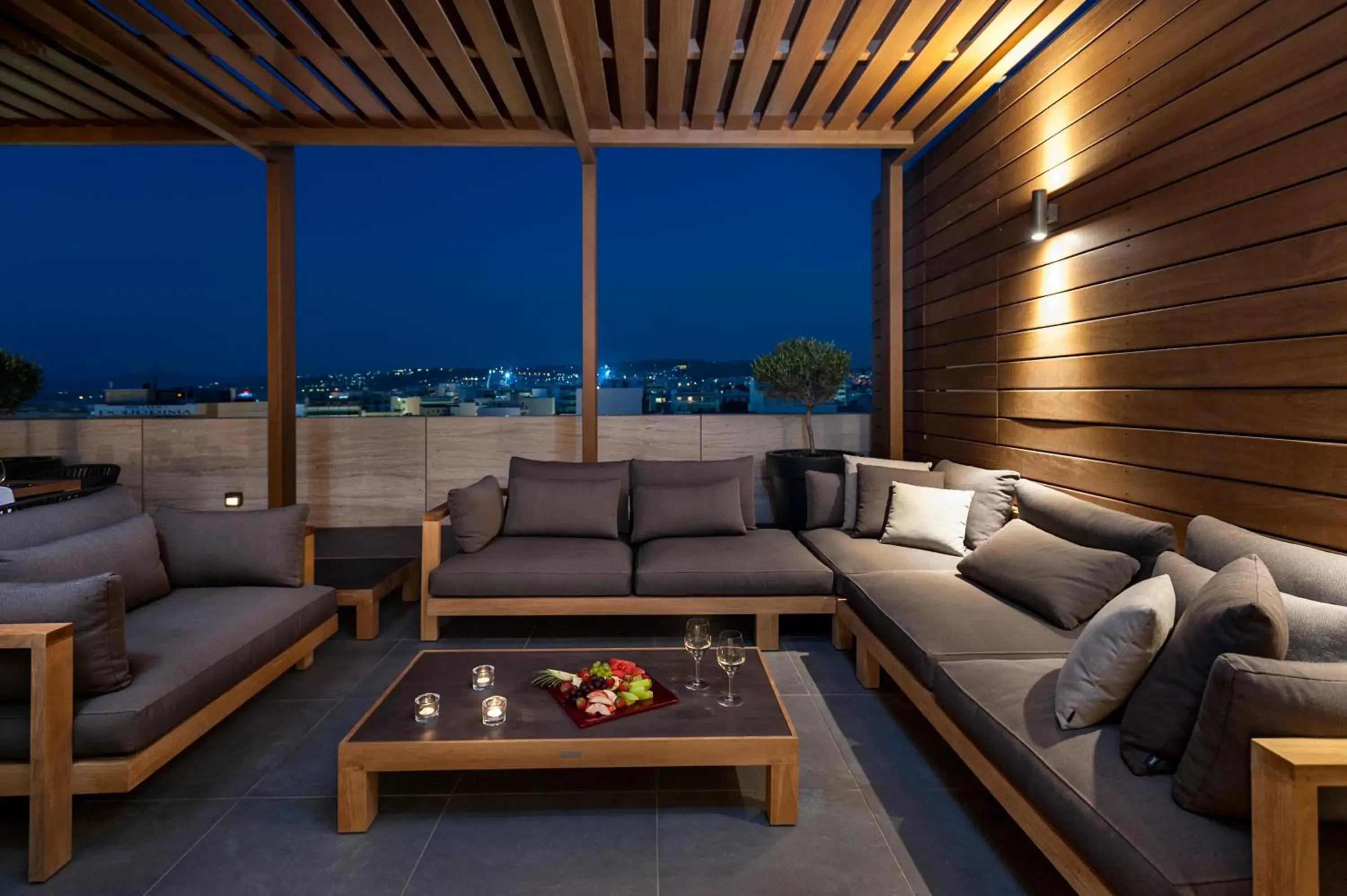 Balcony/Terrace, Lounge/Bar in Samaria Hotel