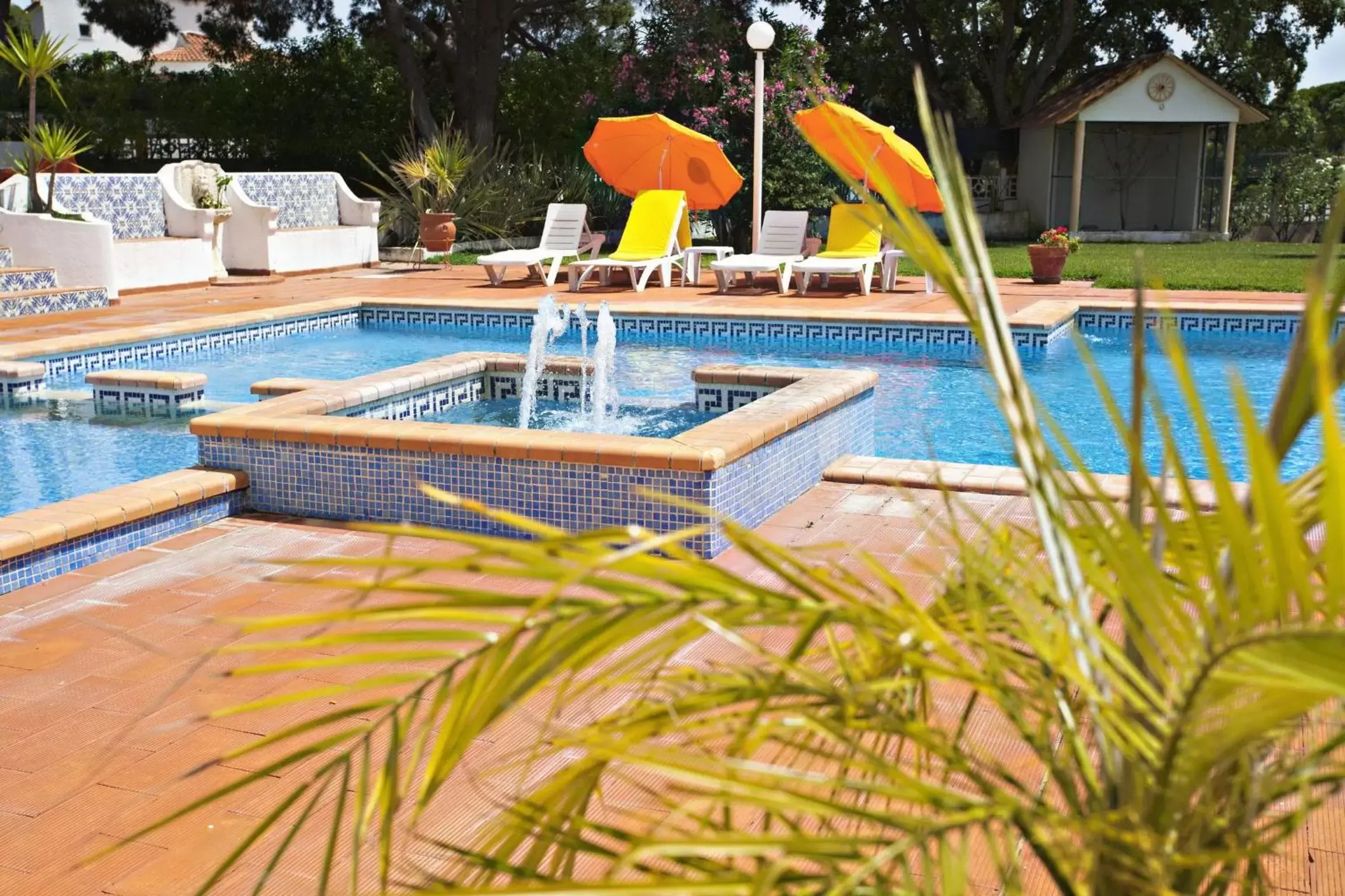 Swimming Pool in Apartamentos Turísticos Gida by Umbral