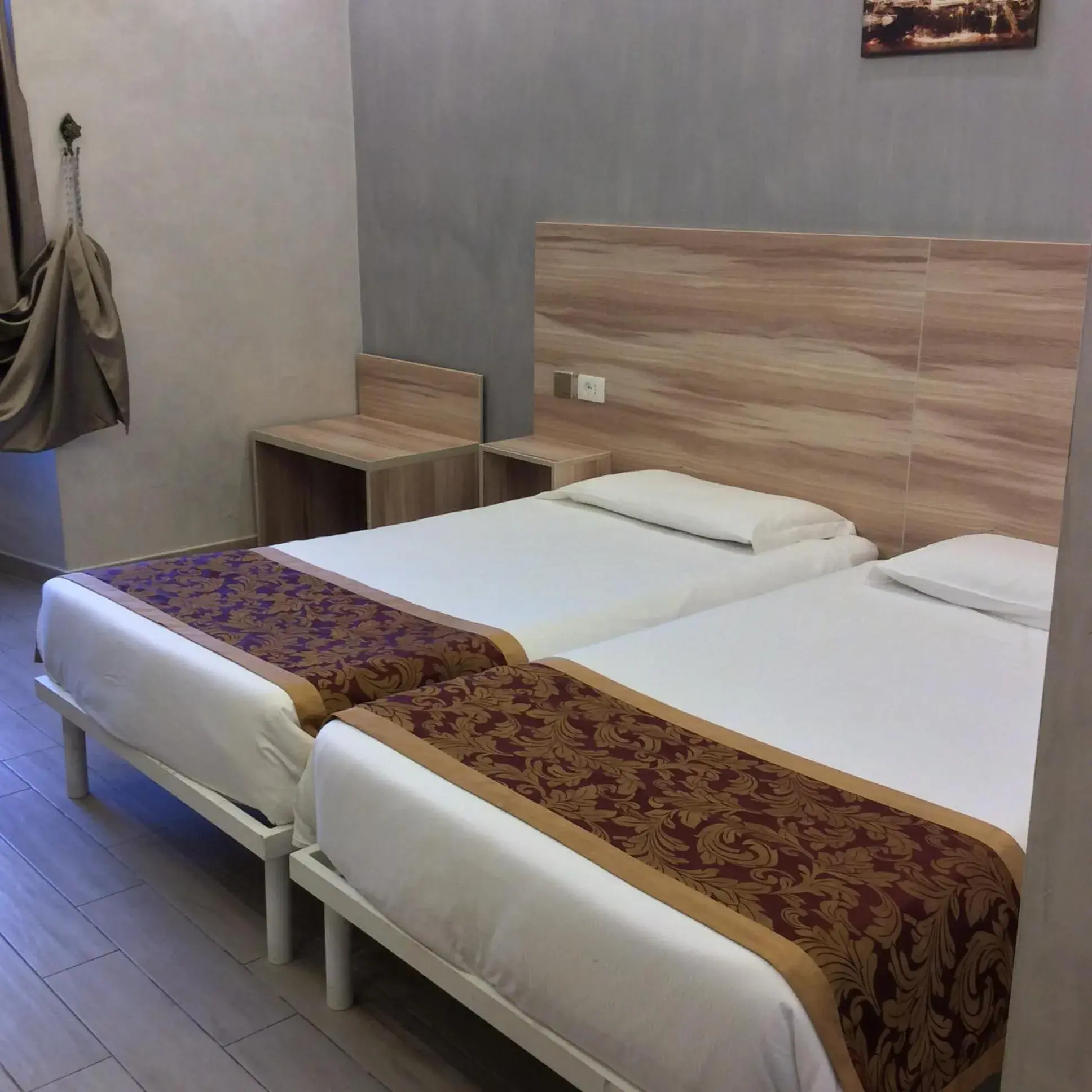 Bed in Hotel Rome Love
