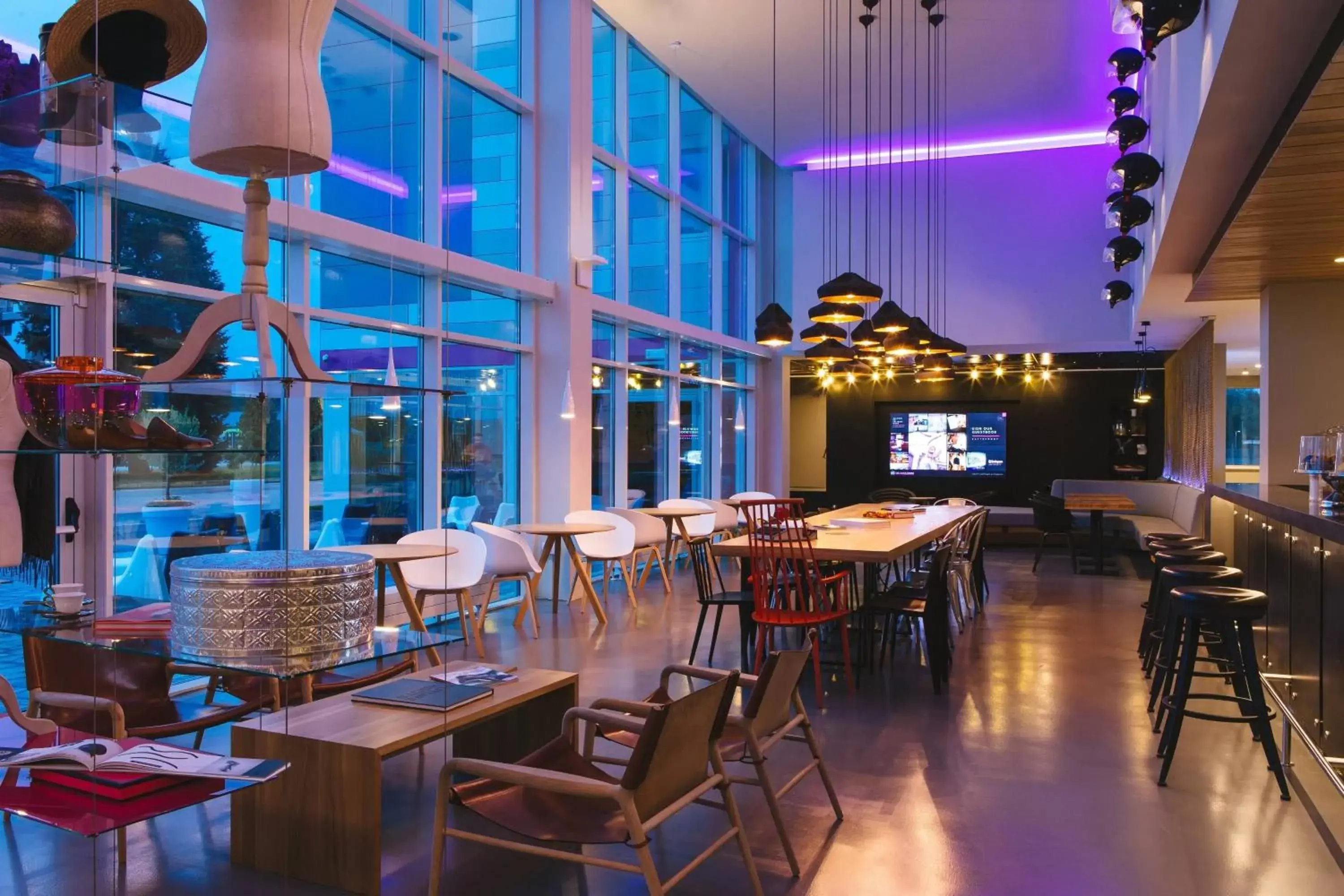Lobby or reception, Restaurant/Places to Eat in Moxy Milan Malpensa Airport