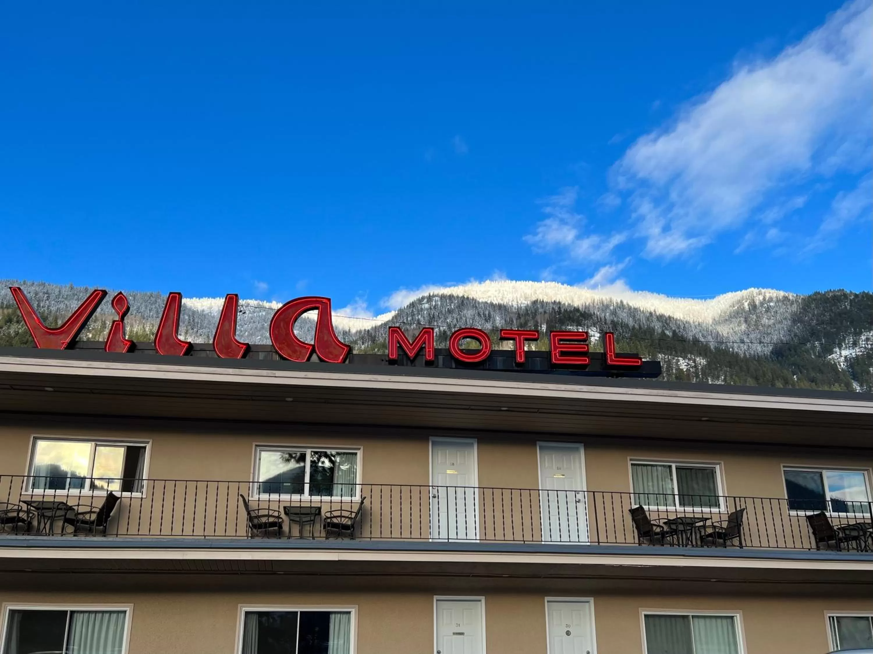 Property building in Villa Motel