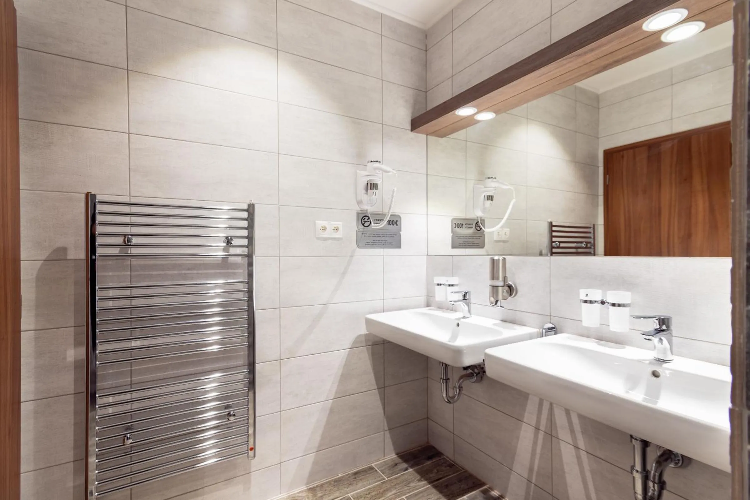 Bathroom in Hotel Viktor