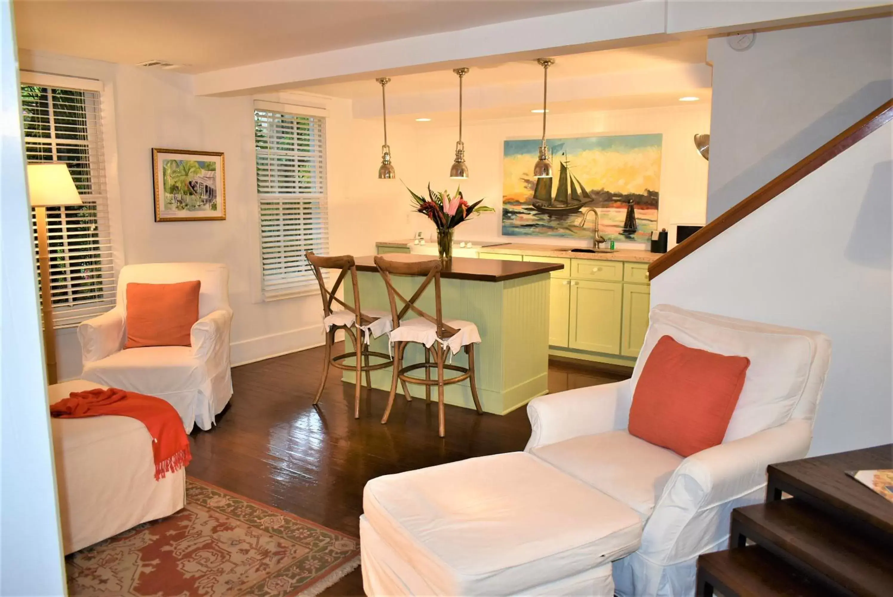 Living room, Seating Area in Simonton Court Historic Inn & Cottages