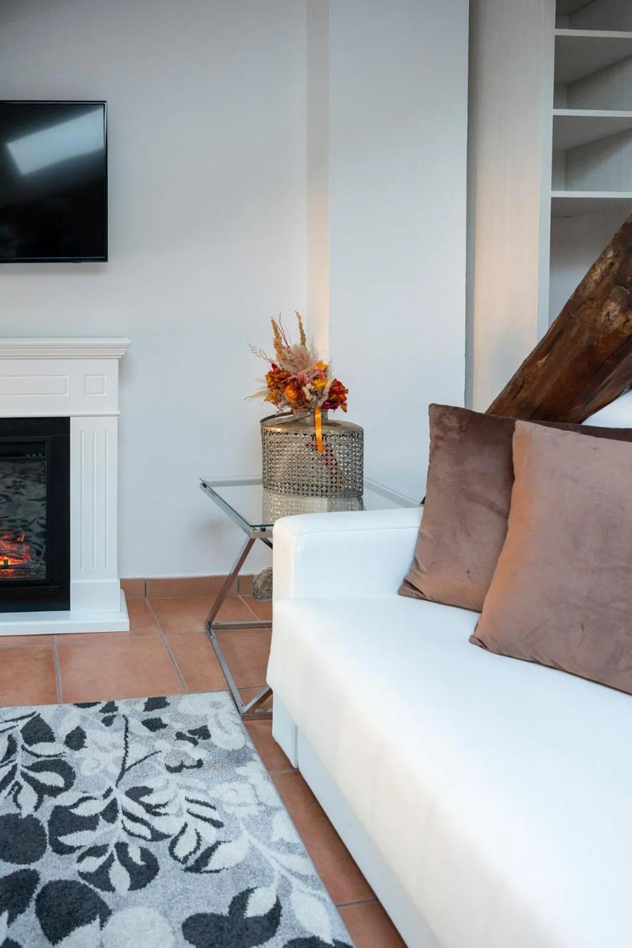 TV and multimedia, Bed in Albergo Rossini 1936 - Small & Charming