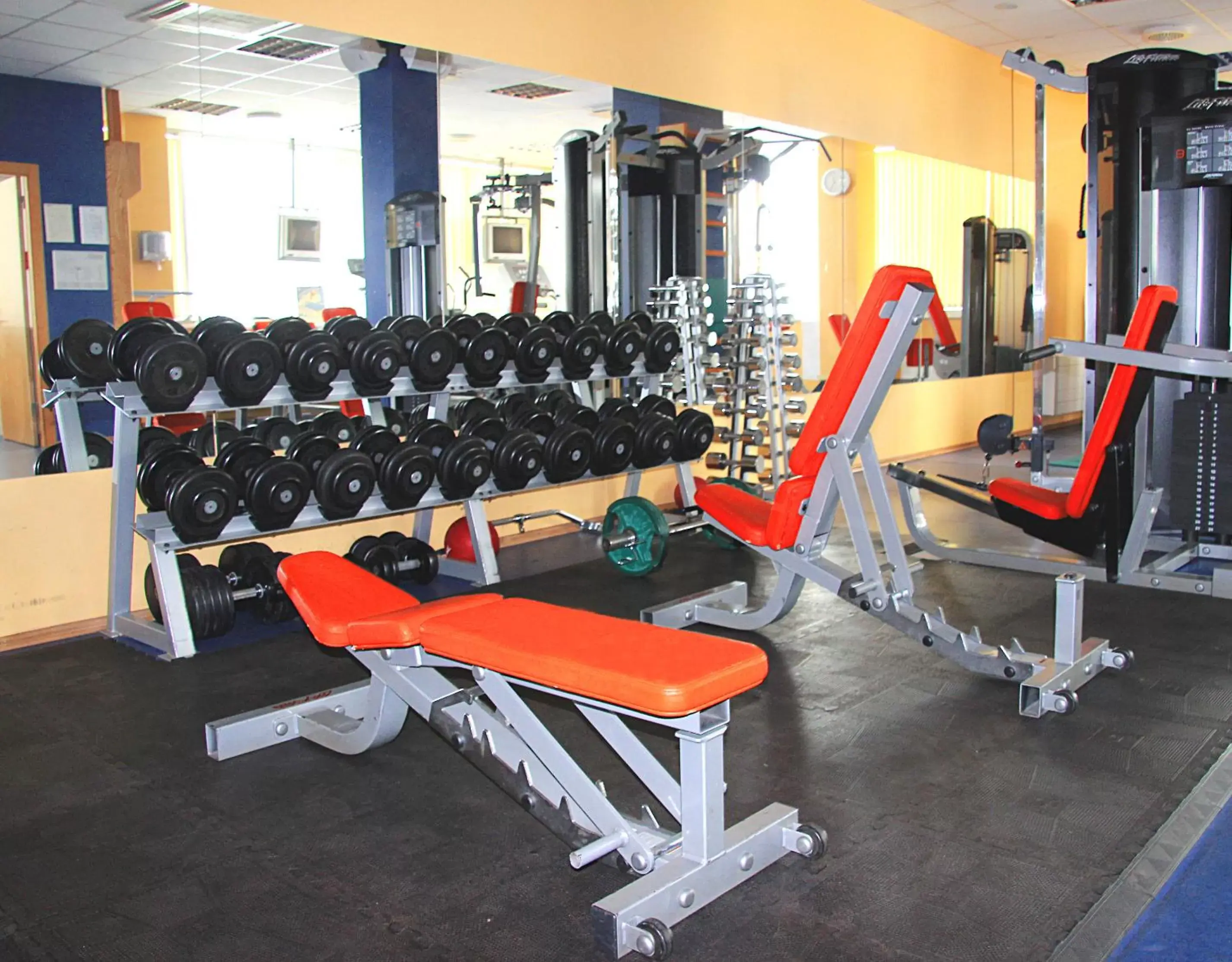 Fitness centre/facilities, Fitness Center/Facilities in Riga Islande Hotel with FREE Parking