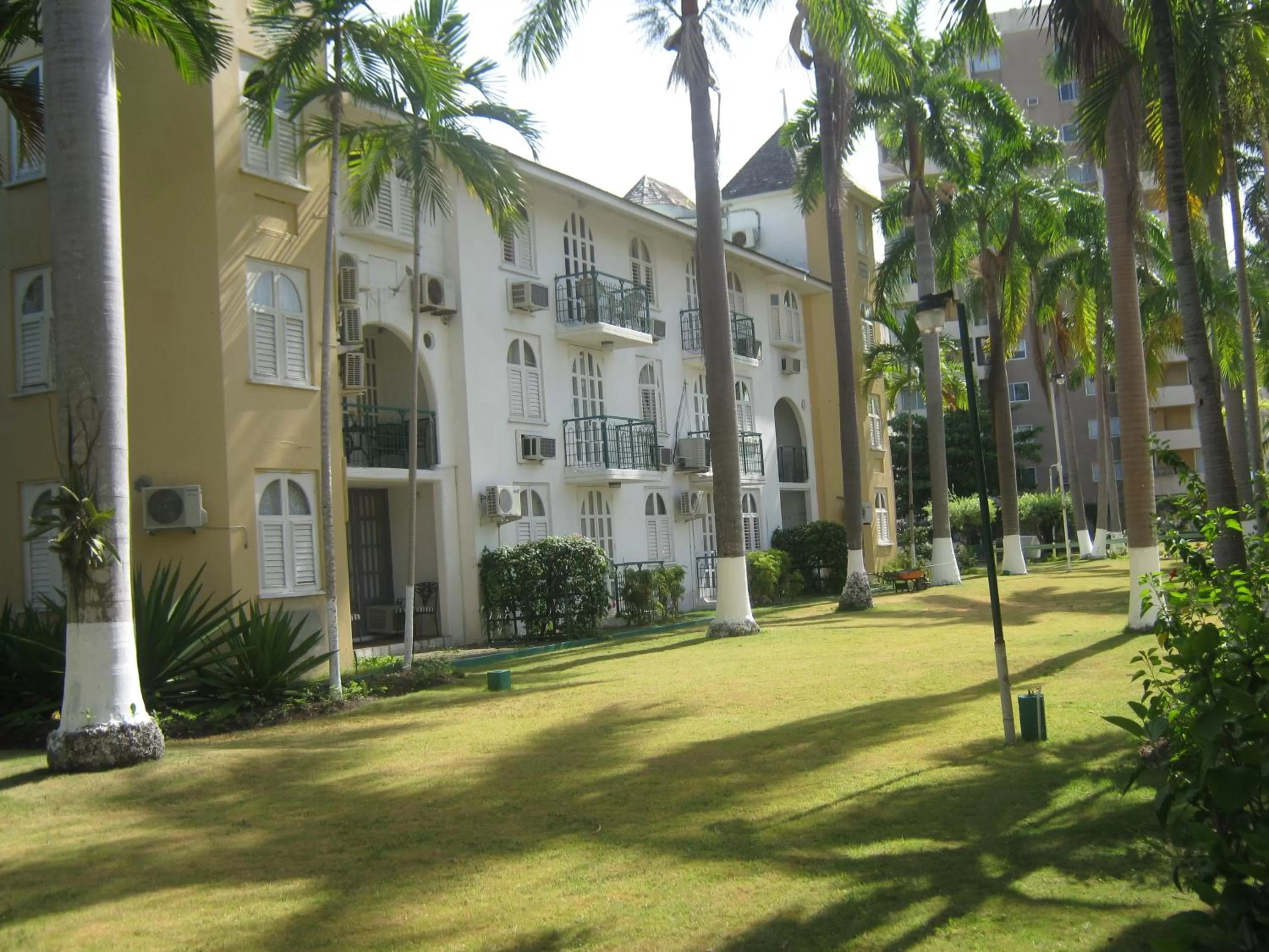 Property Building in Ocho Rios Vacation Resort Property Rentals