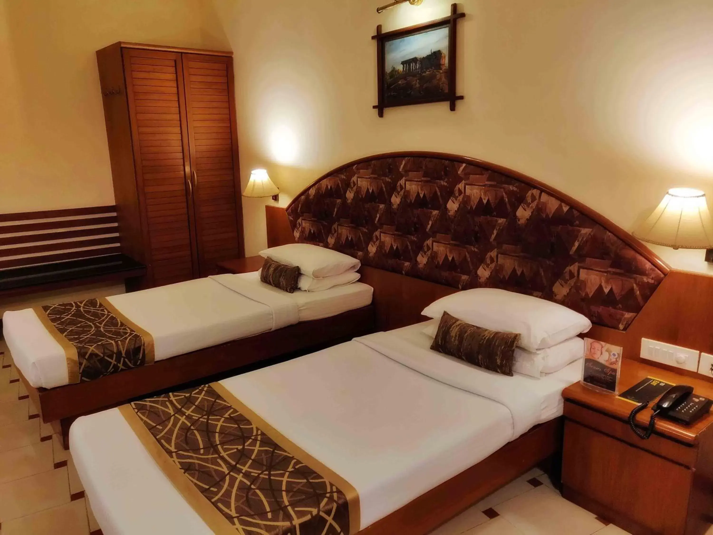 Photo of the whole room, Bed in Malligi,Hampi