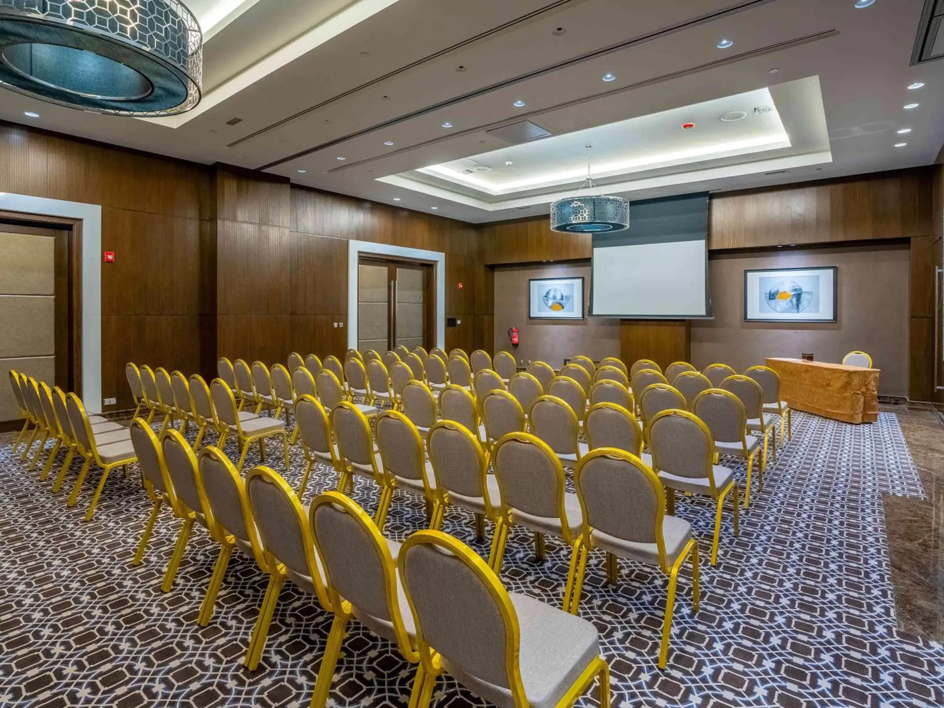 Meeting/conference room in Rixos Marina Abu Dhabi