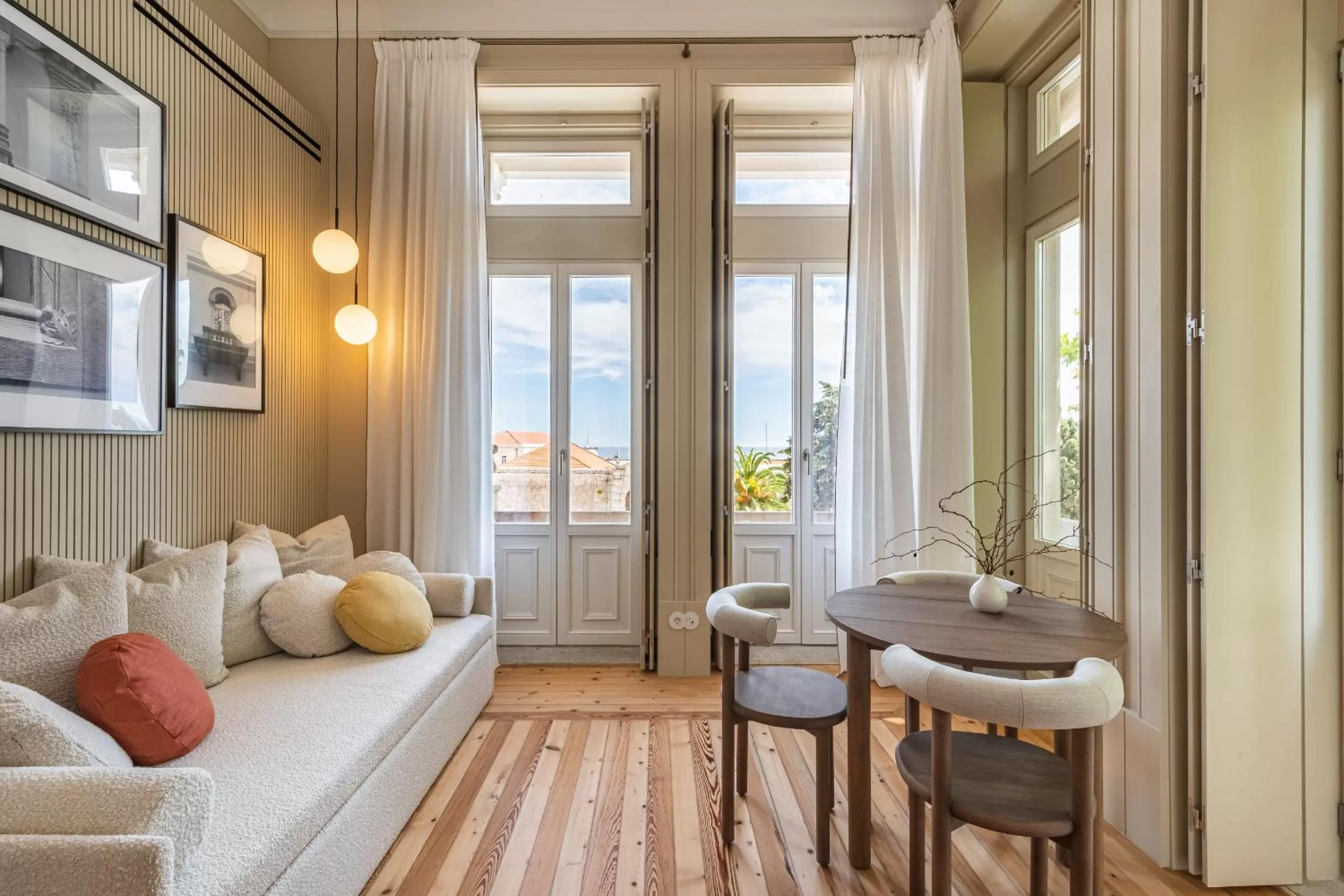 Bedroom in Artsy Cascais