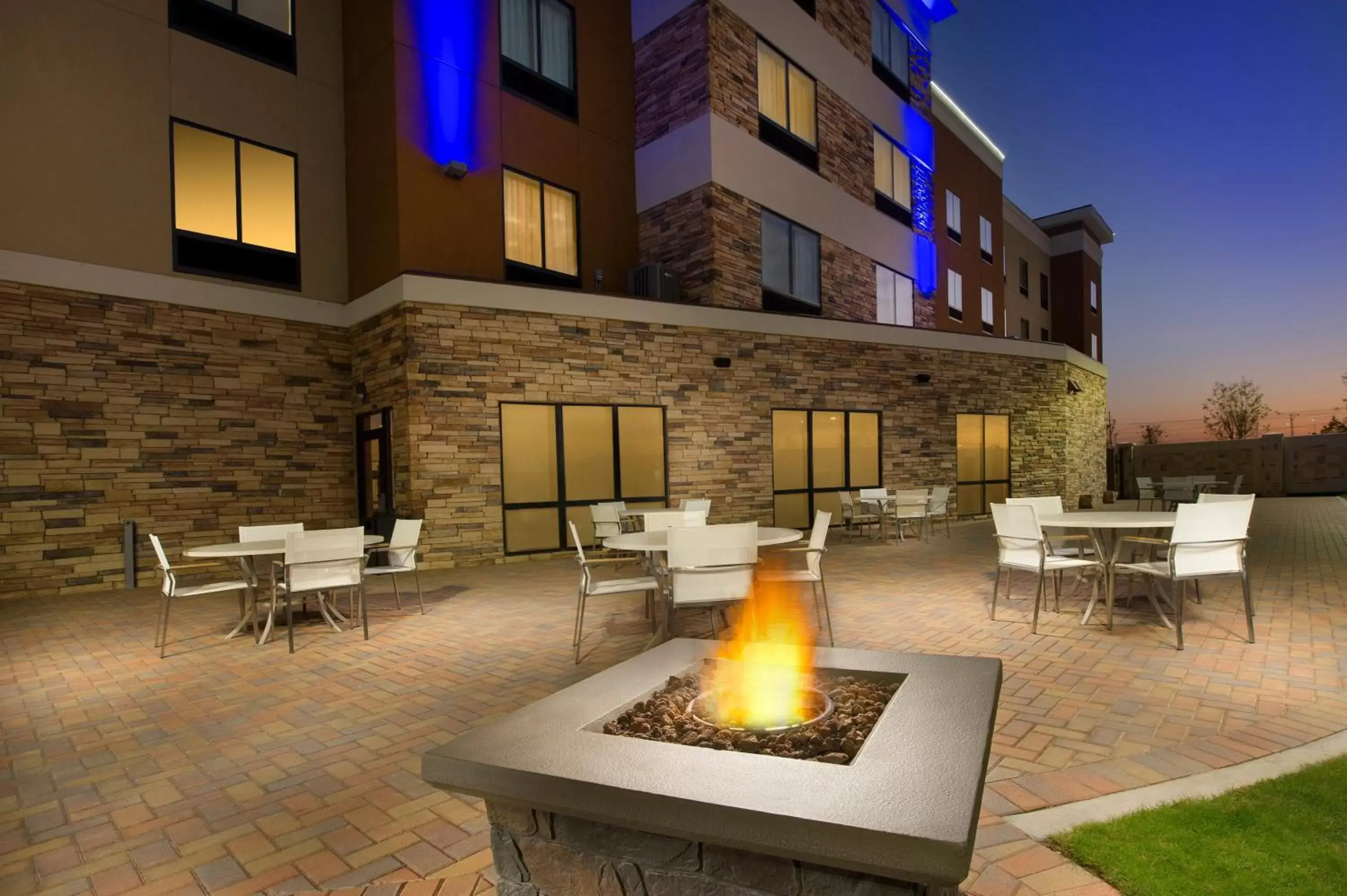Other, Restaurant/Places to Eat in Holiday Inn Express Hotel & Suites Waco South, an IHG Hotel
