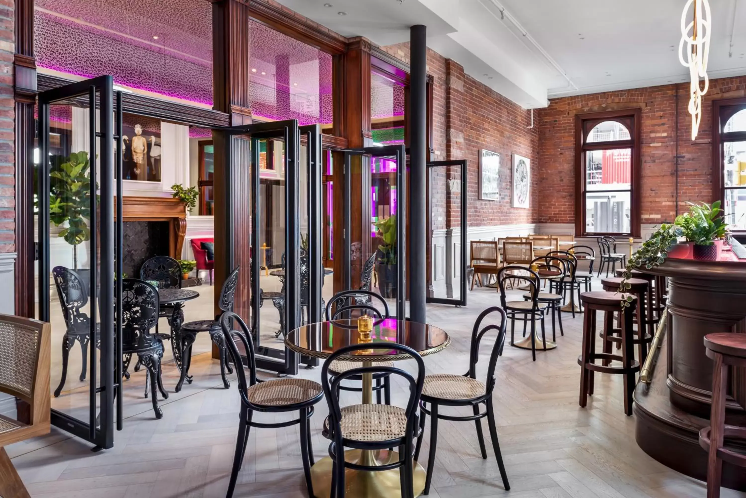 Lounge or bar in Gladstone House Lounge or bar in Gladstone House