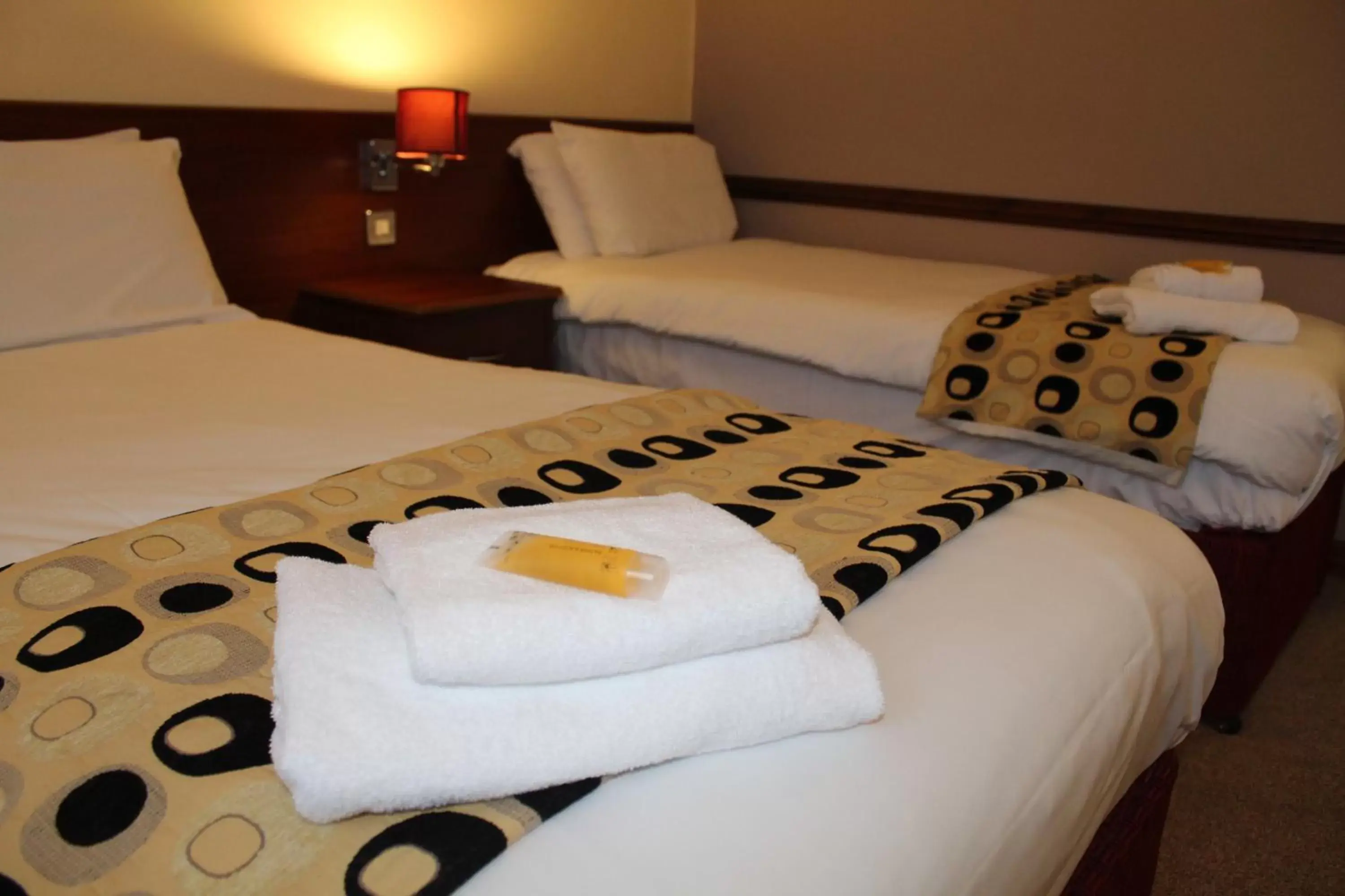 Bed in Killarney Court Hotel