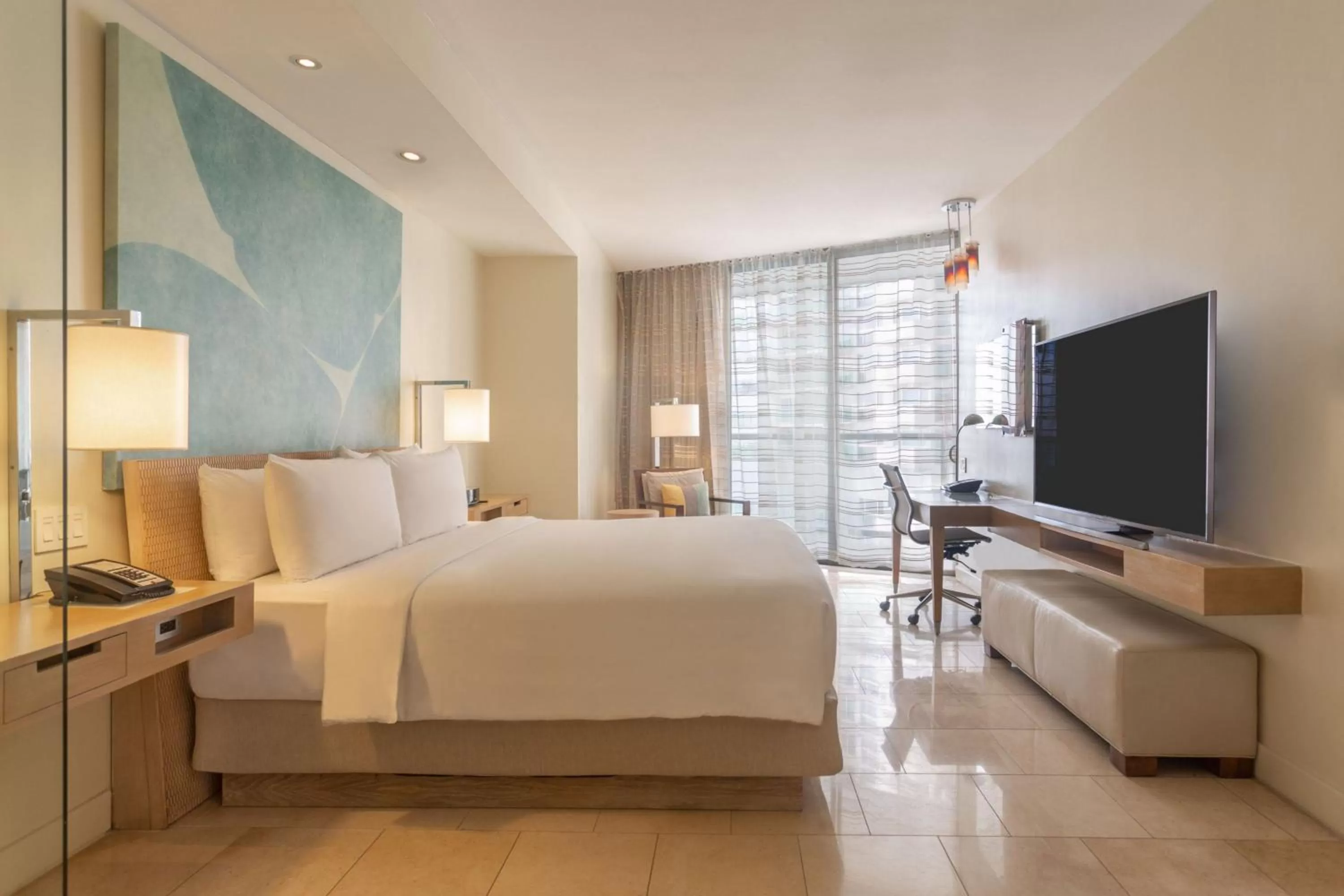 Photo of the whole room, Bed in JW Marriott Panama