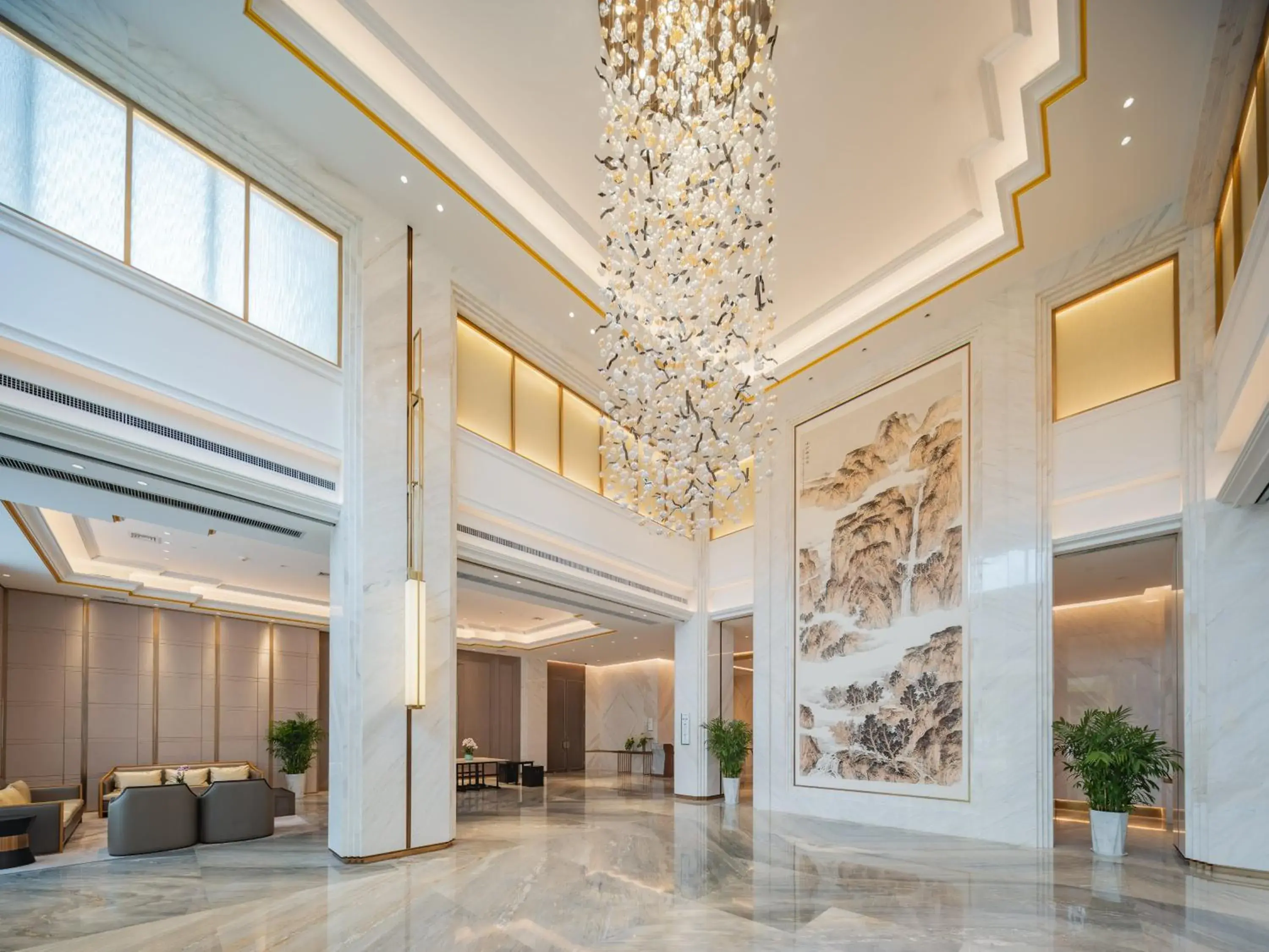 Property building in Holiday Inn Zhengzhou Zhongzhou, an IHG Hotel