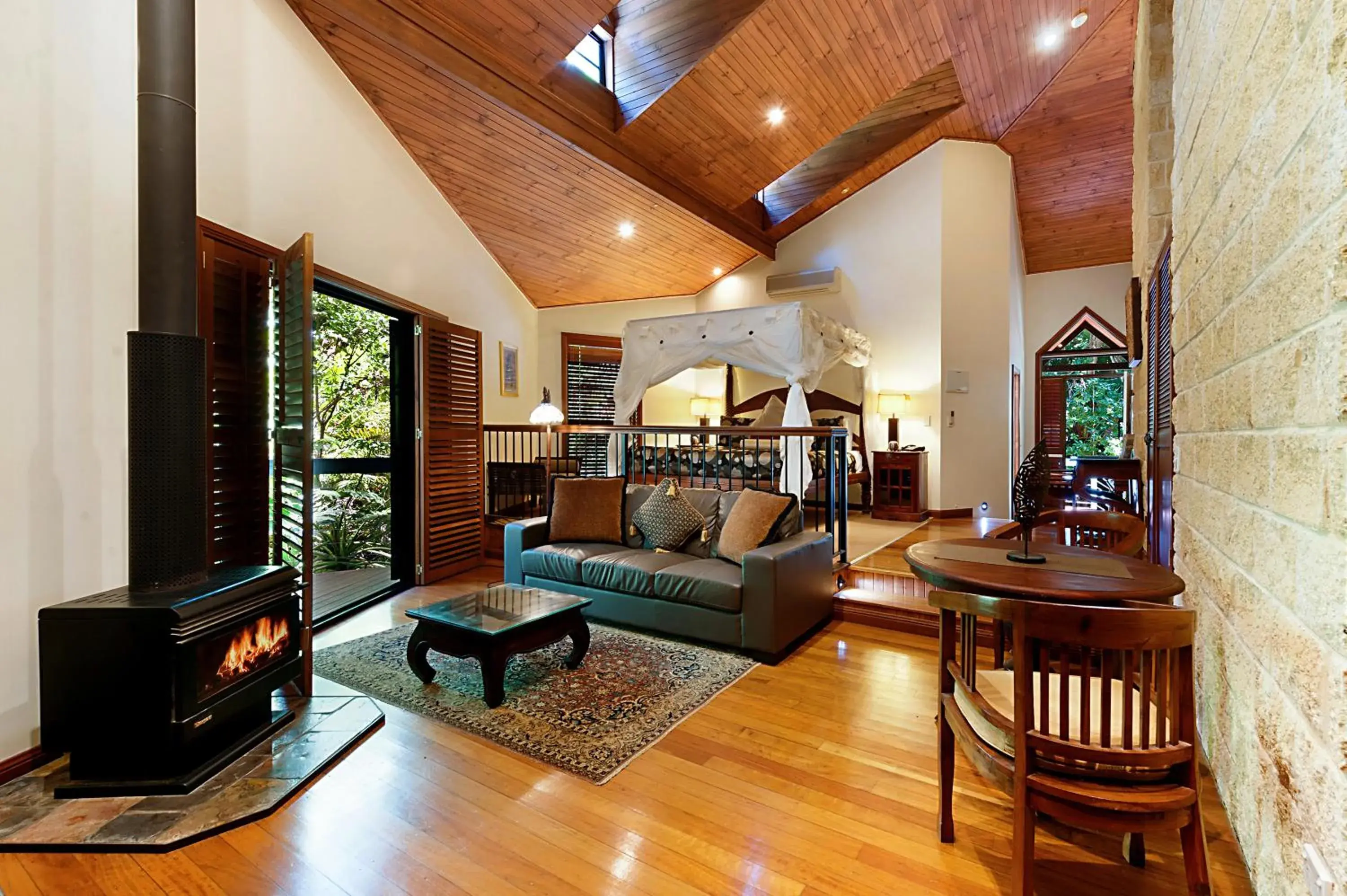 Photo of the whole room, Seating Area in Escarpment Retreat & Day Spa for Couples