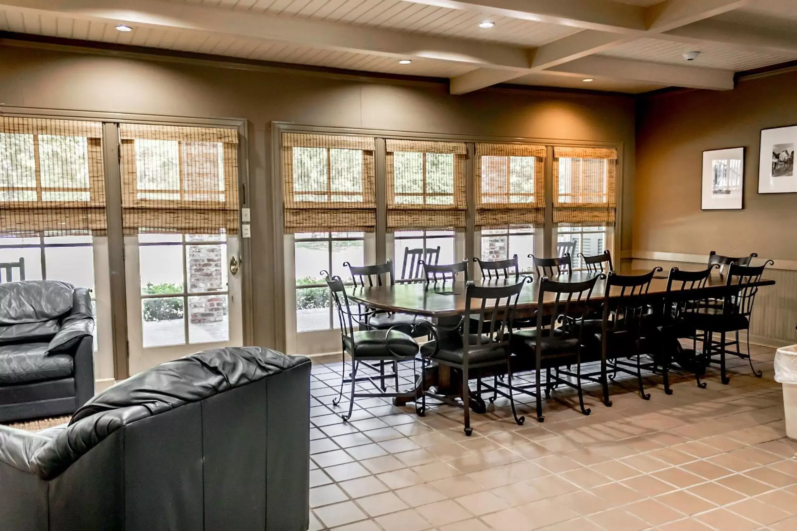 Meeting/conference room in The Lodge at The Bluffs