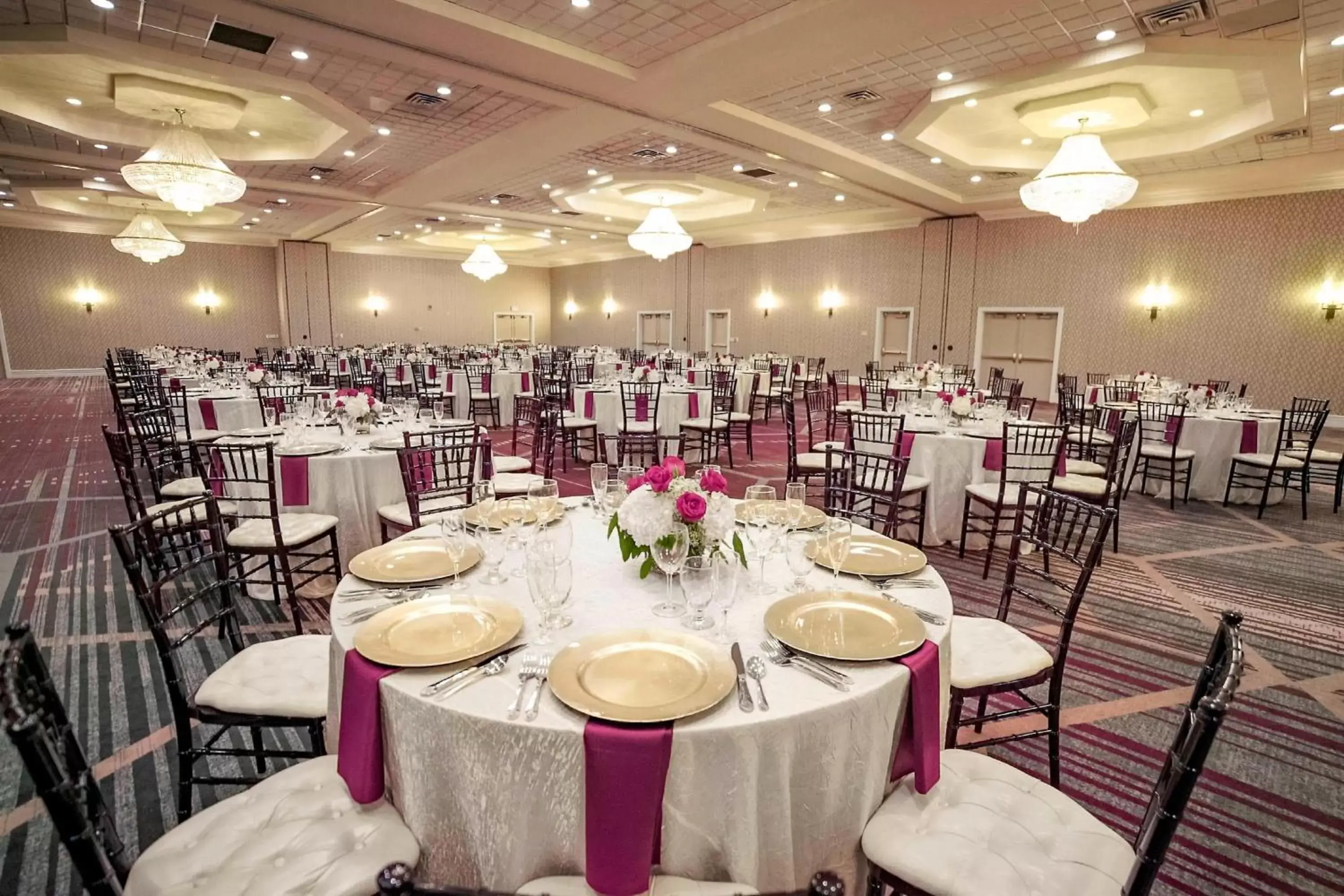 Meeting/conference room, Restaurant/Places to Eat in Ann Arbor Marriott Ypsilanti at Eagle Crest