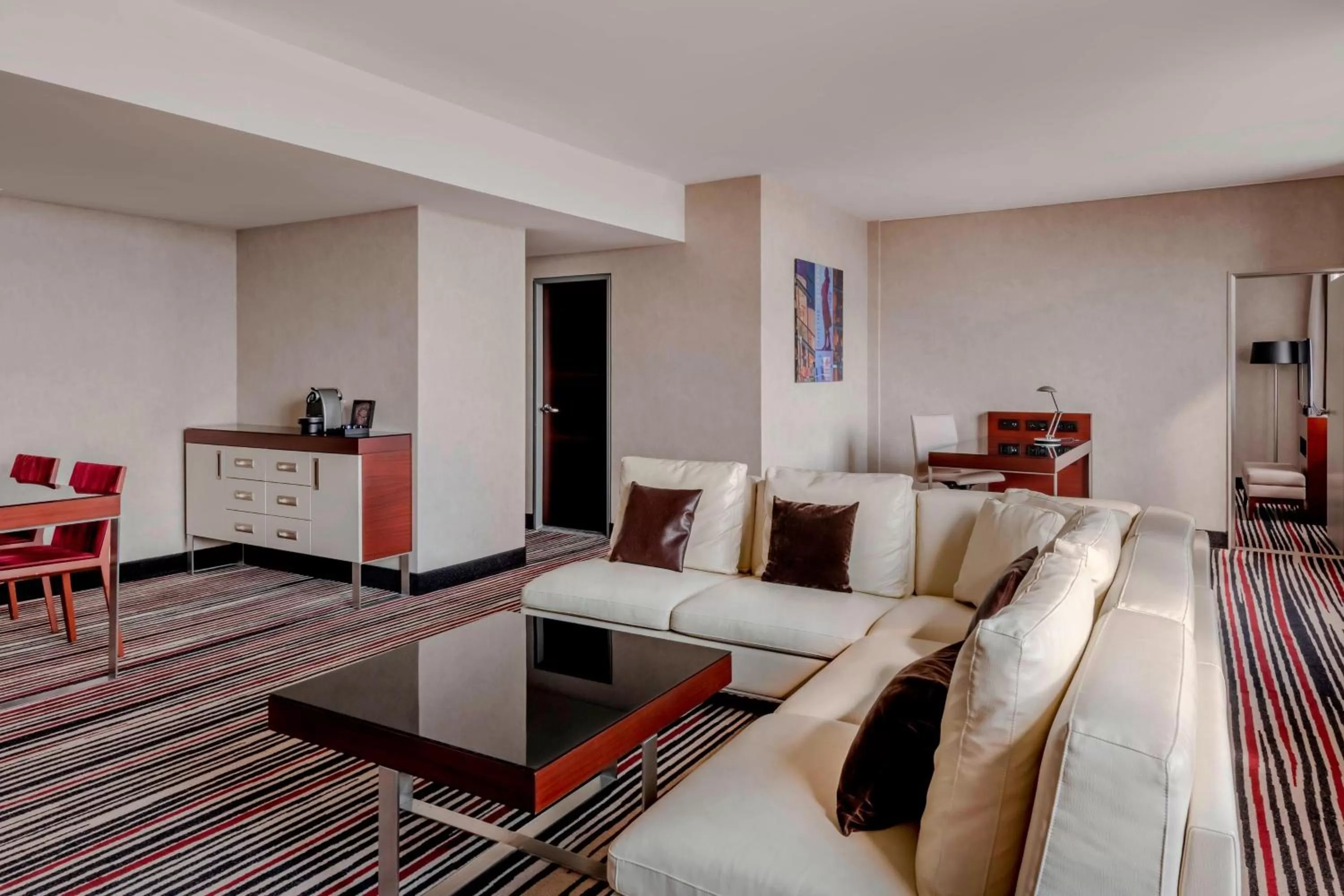 Living room in Frankfurt Marriott Hotel