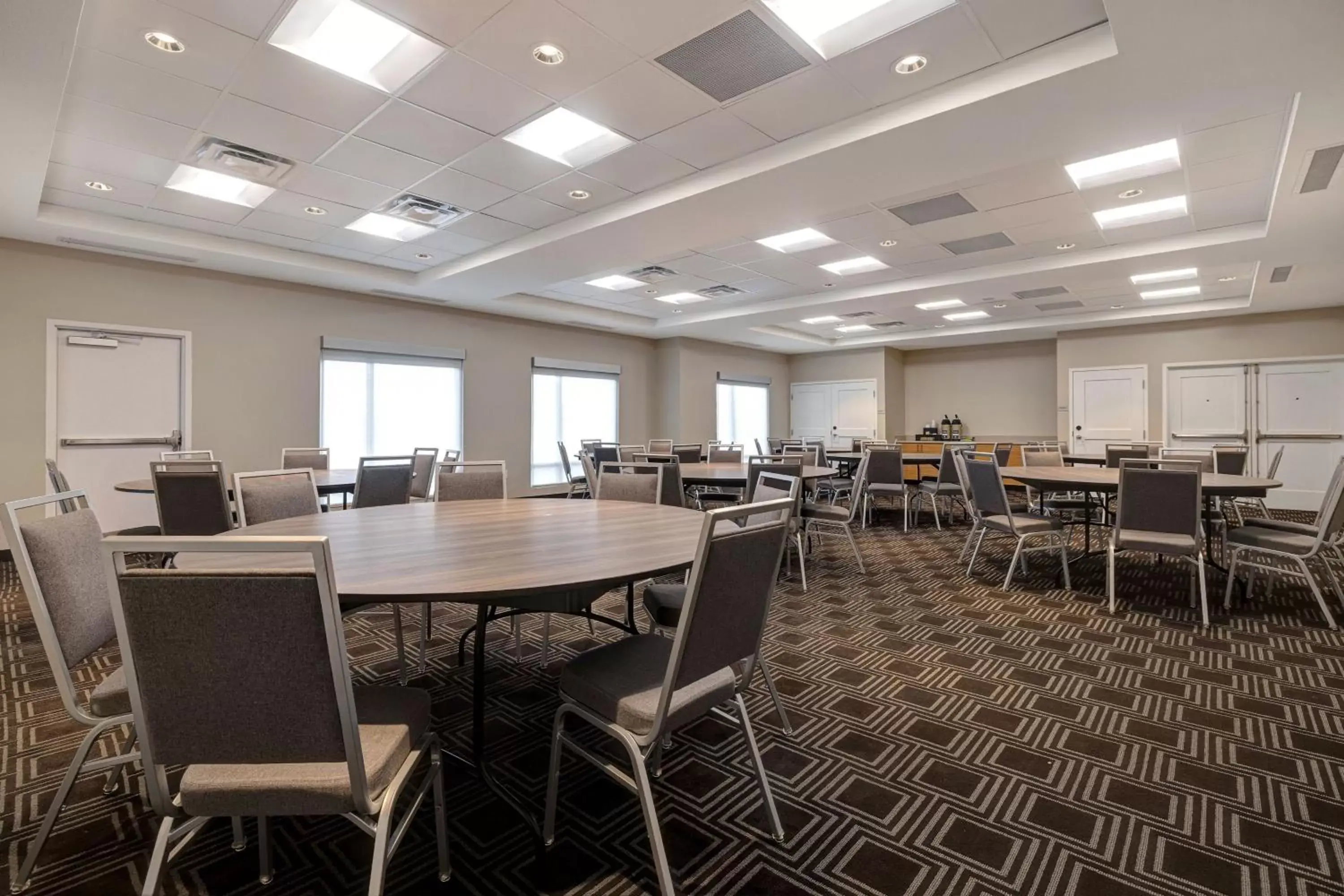 Meeting/conference room, Restaurant/Places to Eat in TownePlace Suites by Marriott Monroe