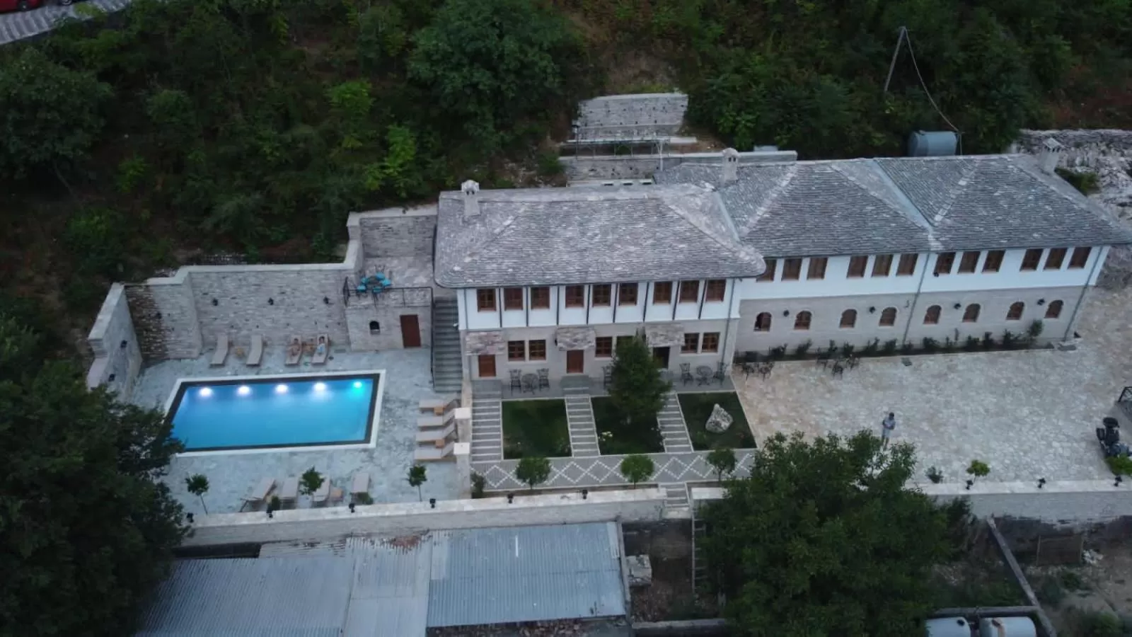 Property building in Rose Garden Hotel