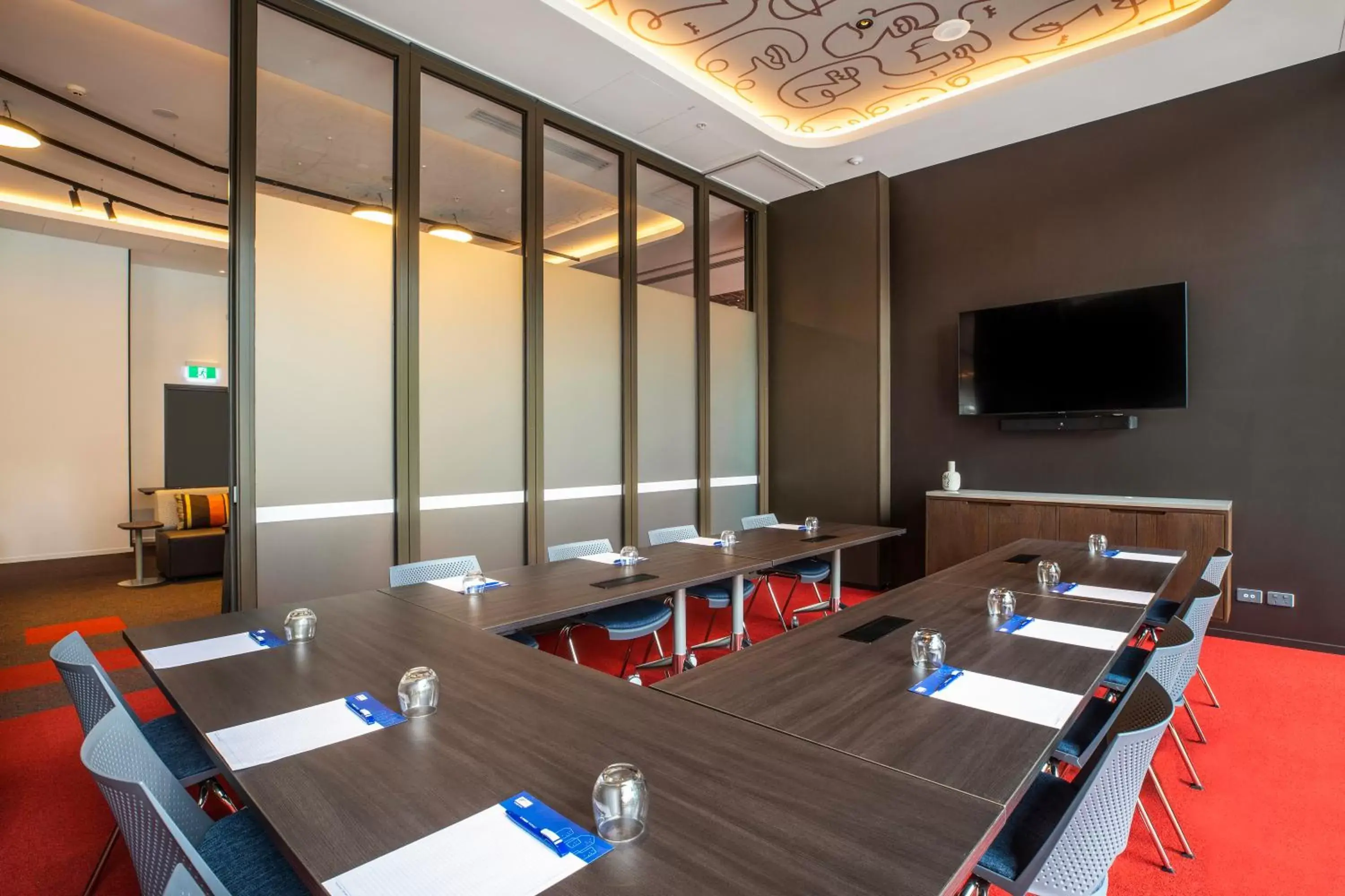 Meeting/conference room in Holiday Inn Express Melbourne Little Collins, an IHG Hotel
