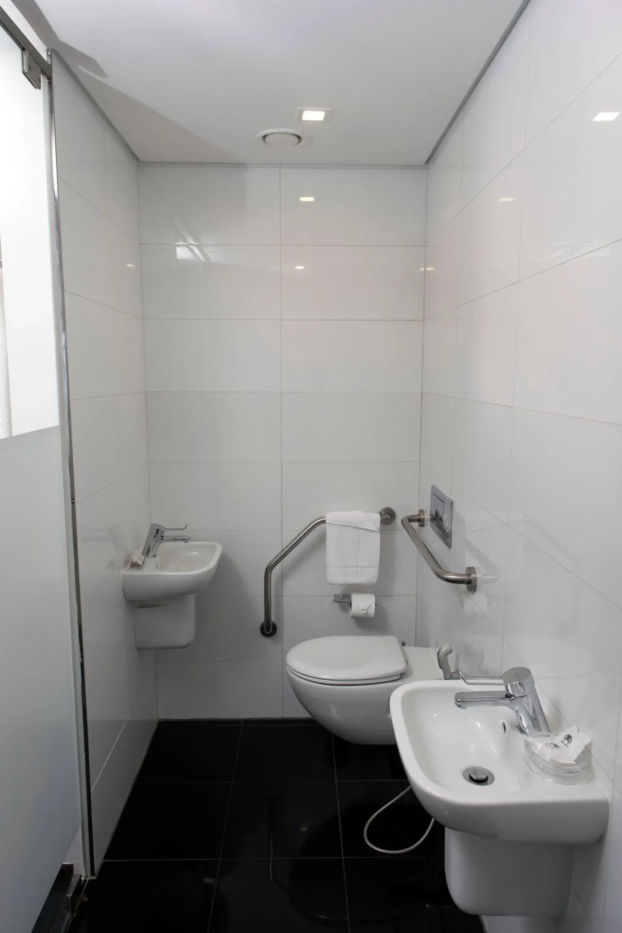 Bathroom in DAVINCI Hotel on Nelson Mandela Square
