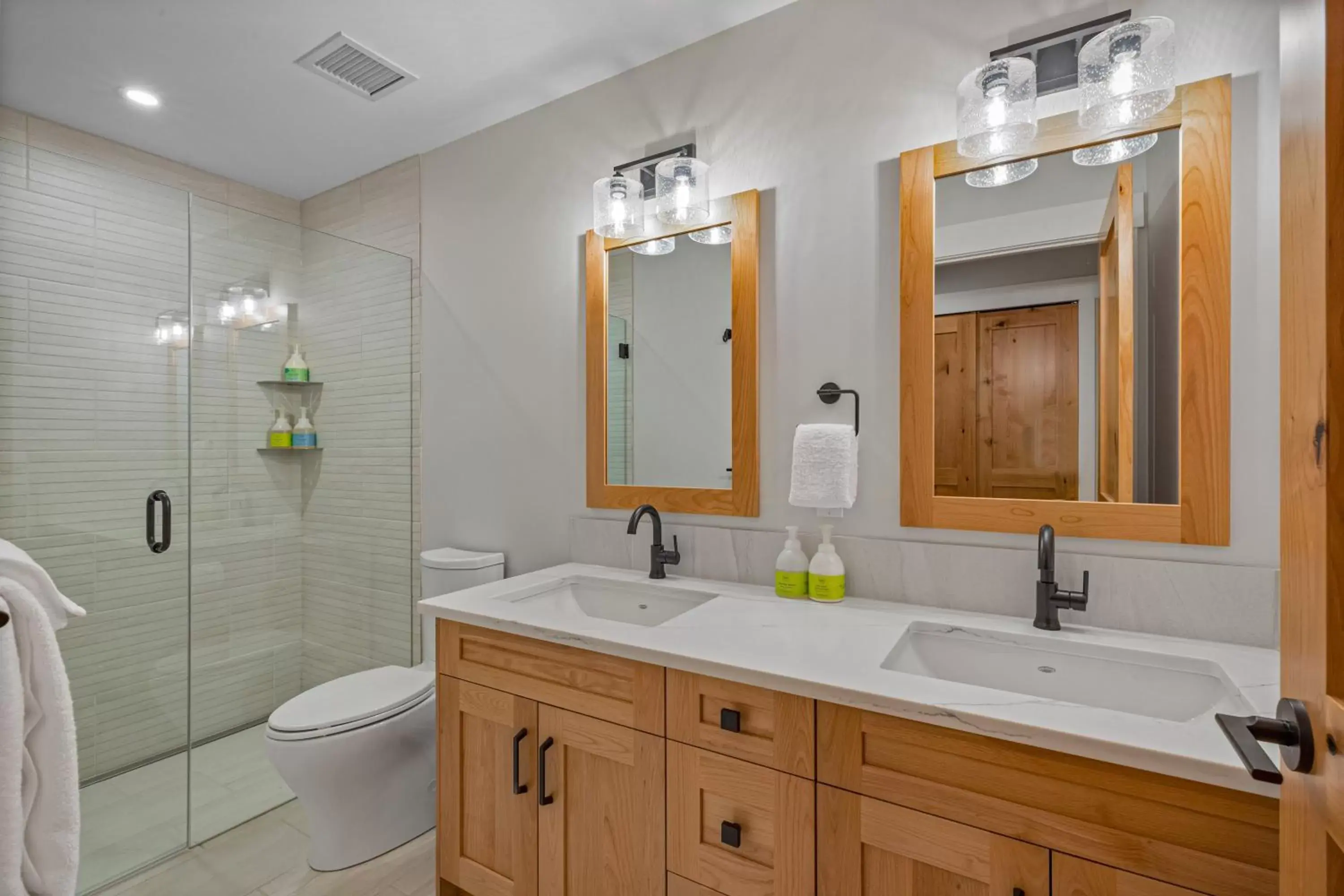 Bathroom in Tamarack Lodge by Spring Creek Vacations