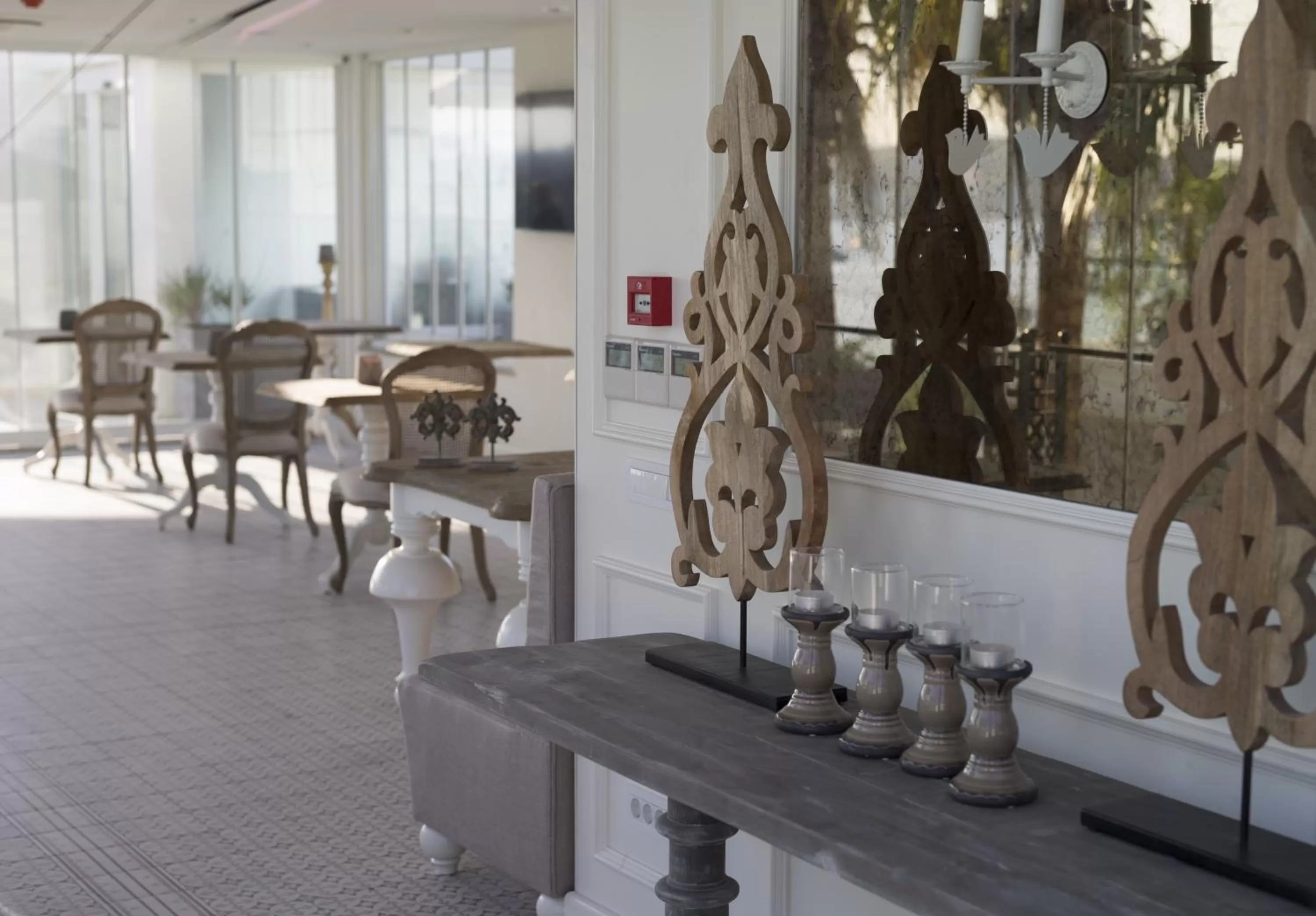 Restaurant/places to eat in Ena Boutique Hotel & Residences