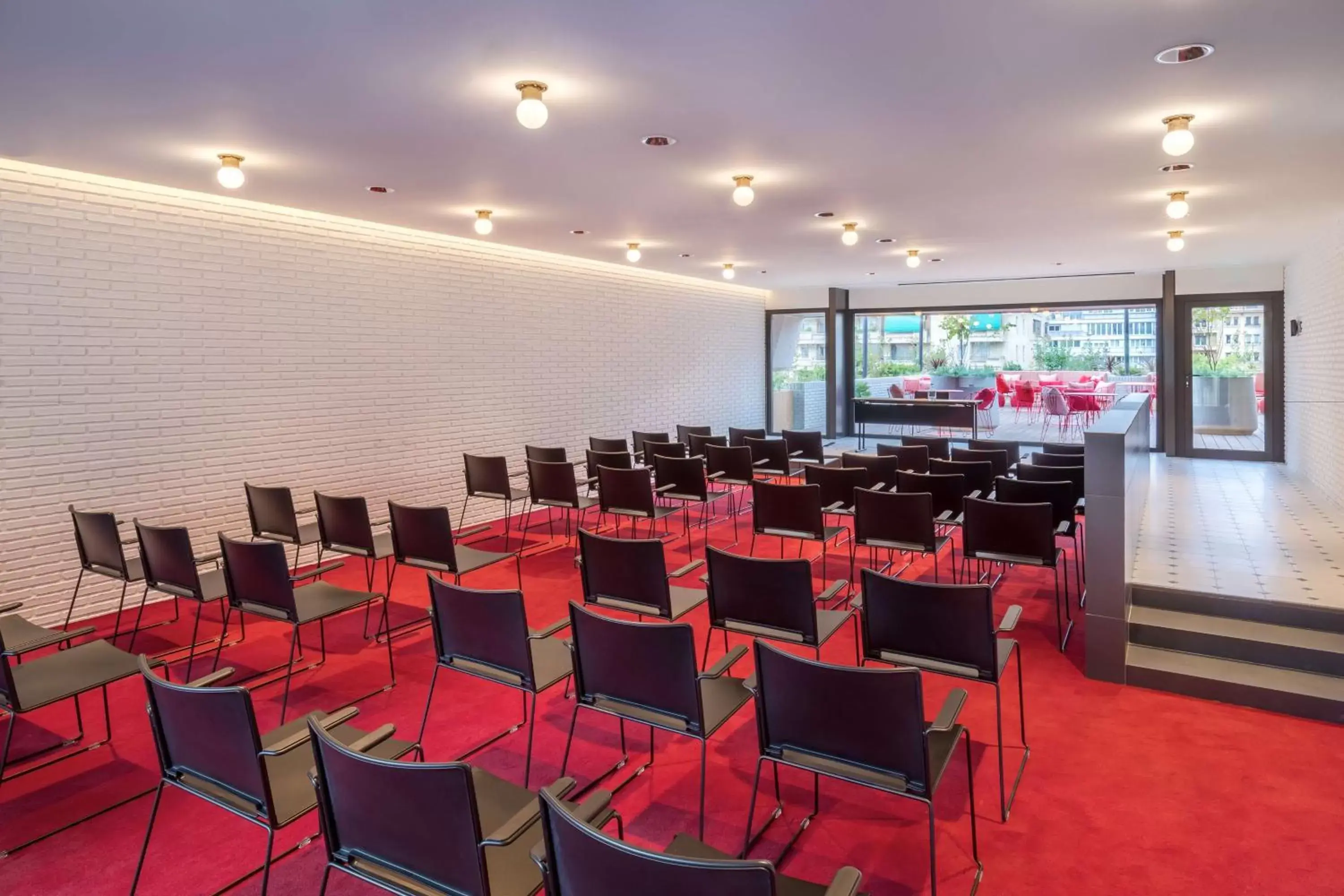 Meeting/conference room in Canopy by Hilton Madrid Castellana
