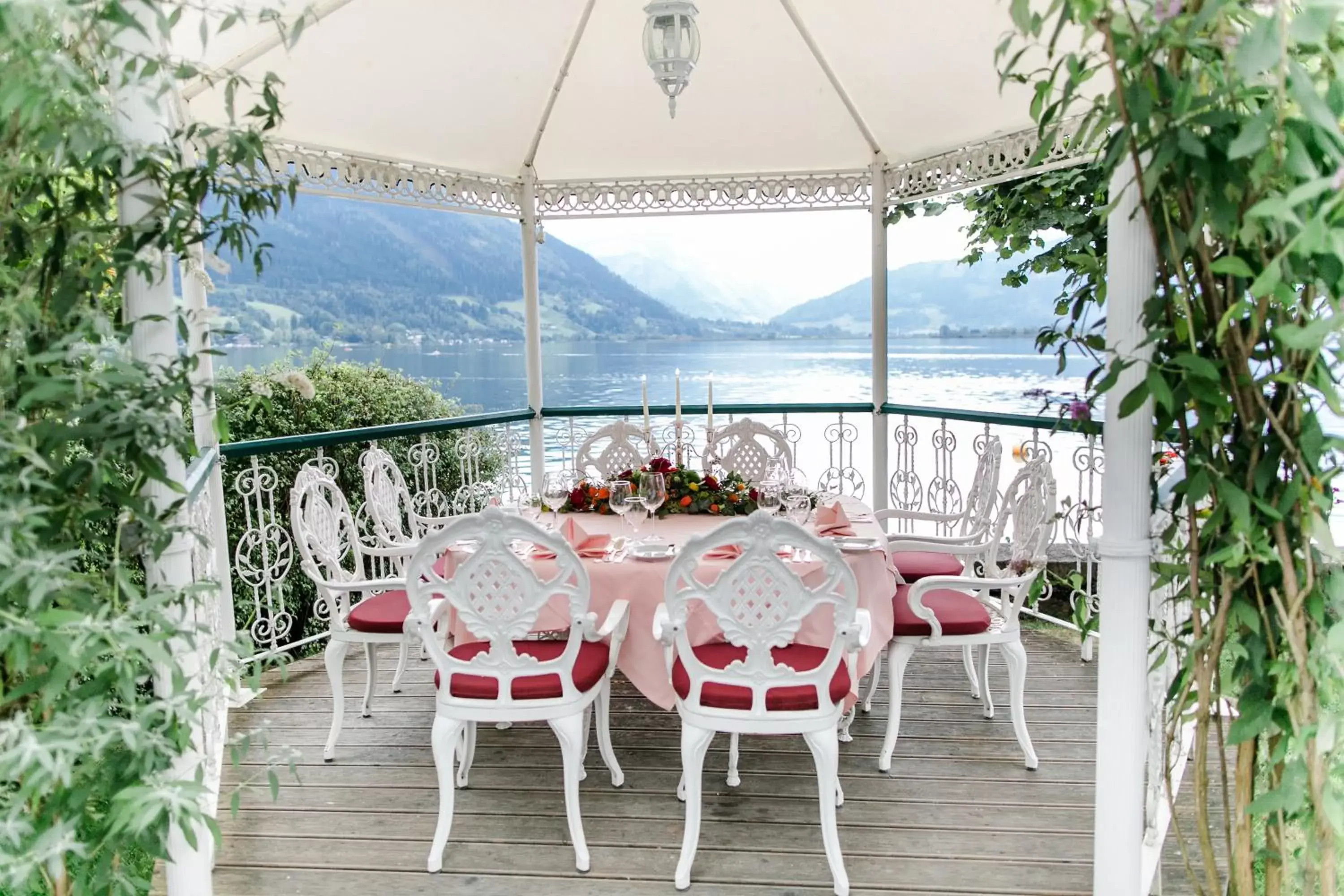 Garden in Grand Hotel Zell am See